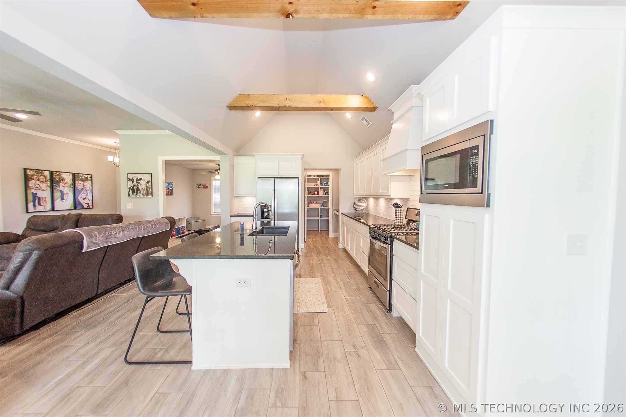 2429 W Union Street Property Photo 17