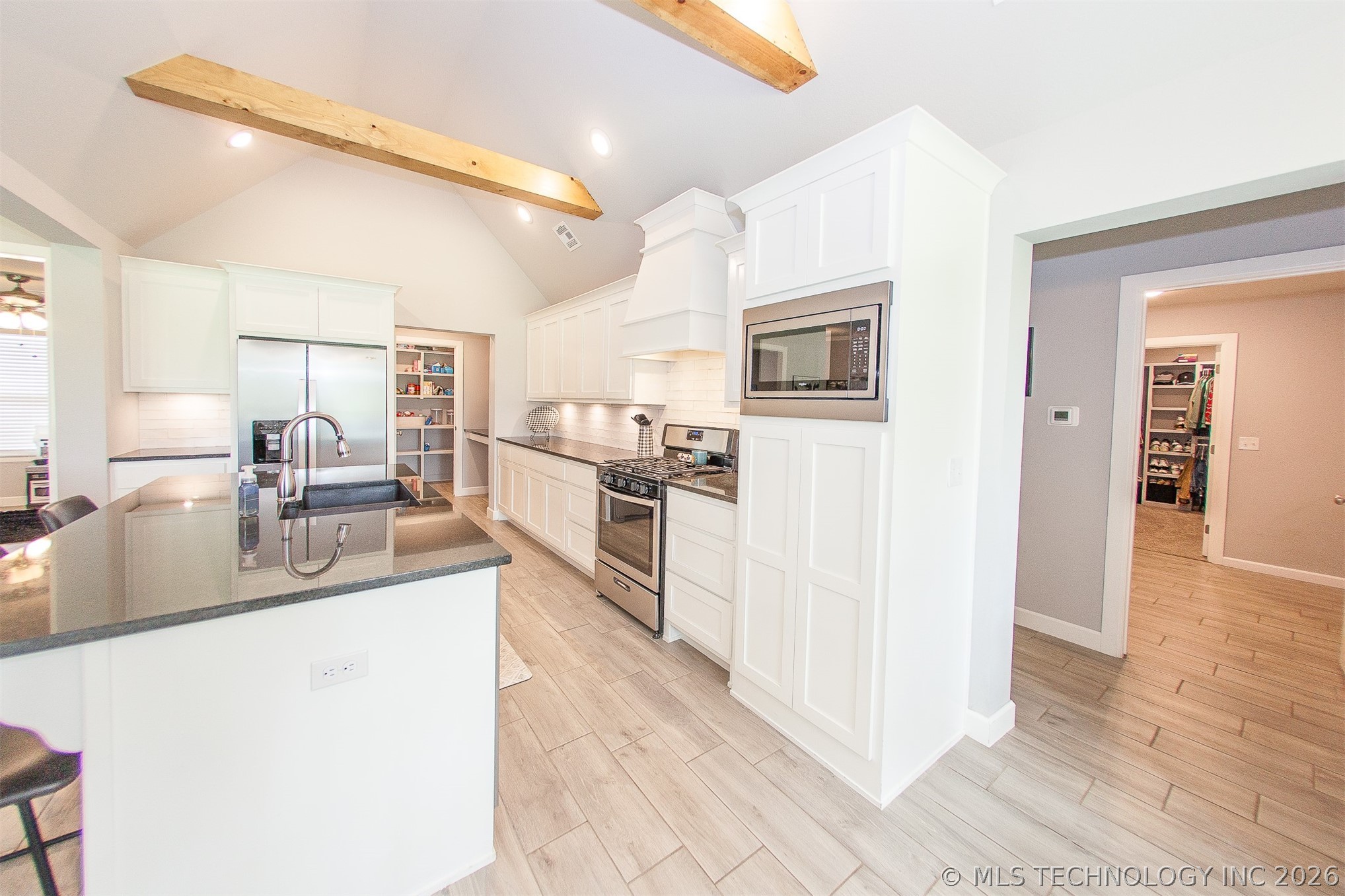 2429 W Union Street Property Photo 18