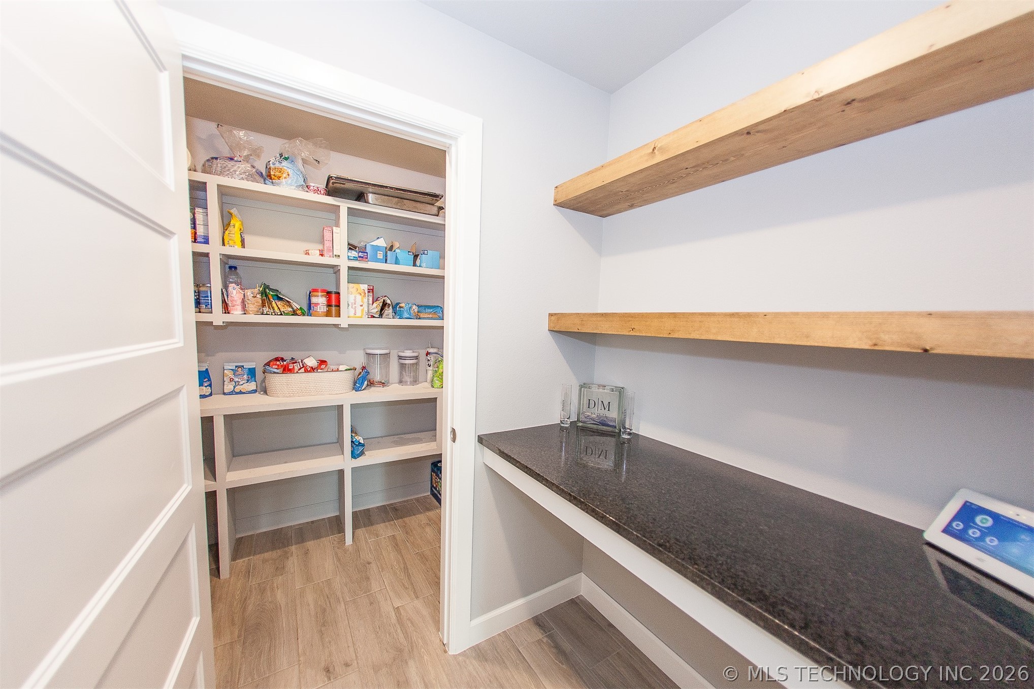 2429 W Union Street Property Photo 20