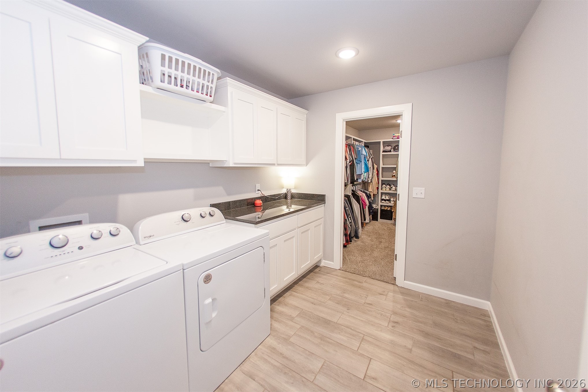 2429 W Union Street Property Photo 25