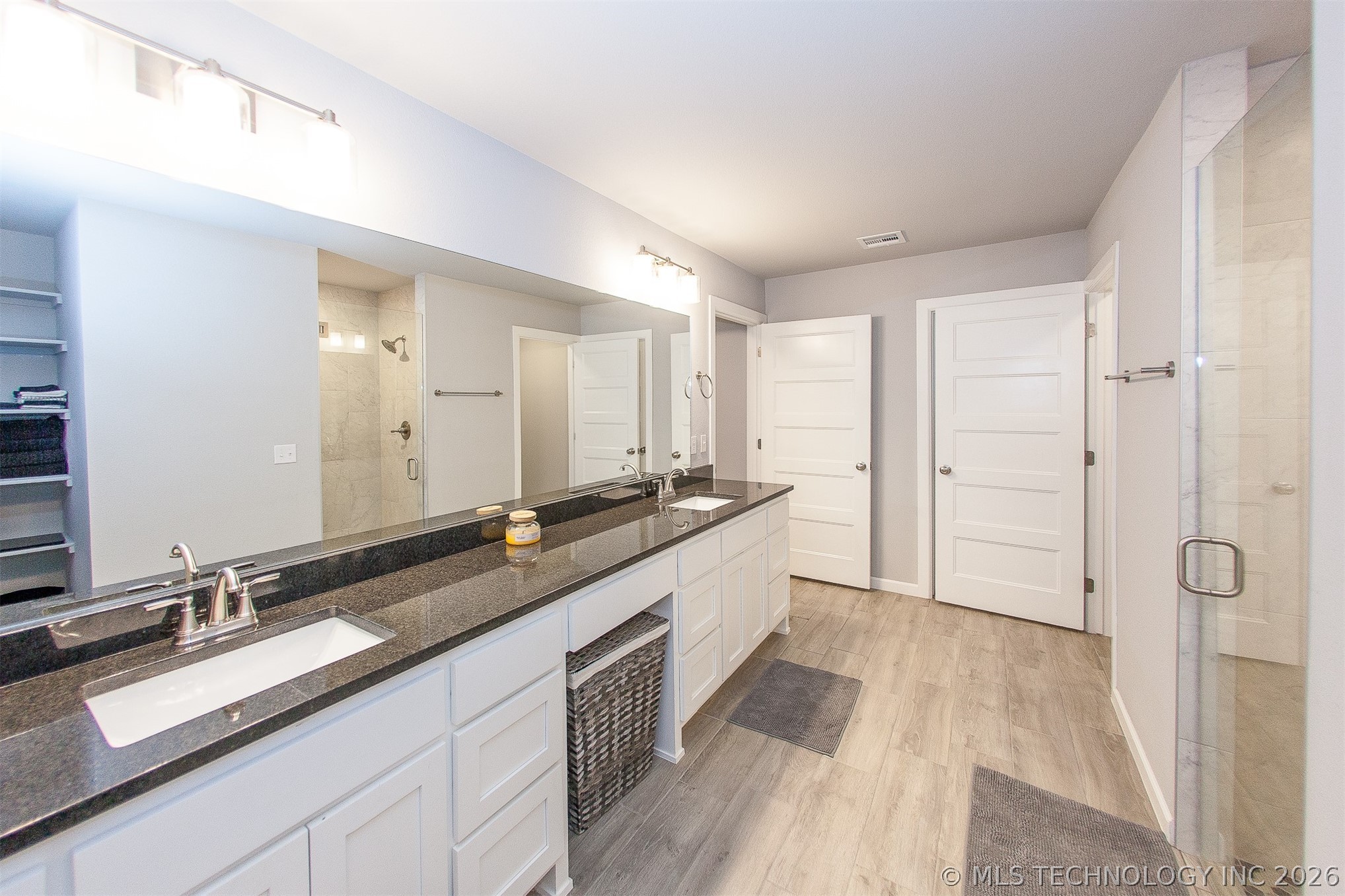 2429 W Union Street Property Photo 30