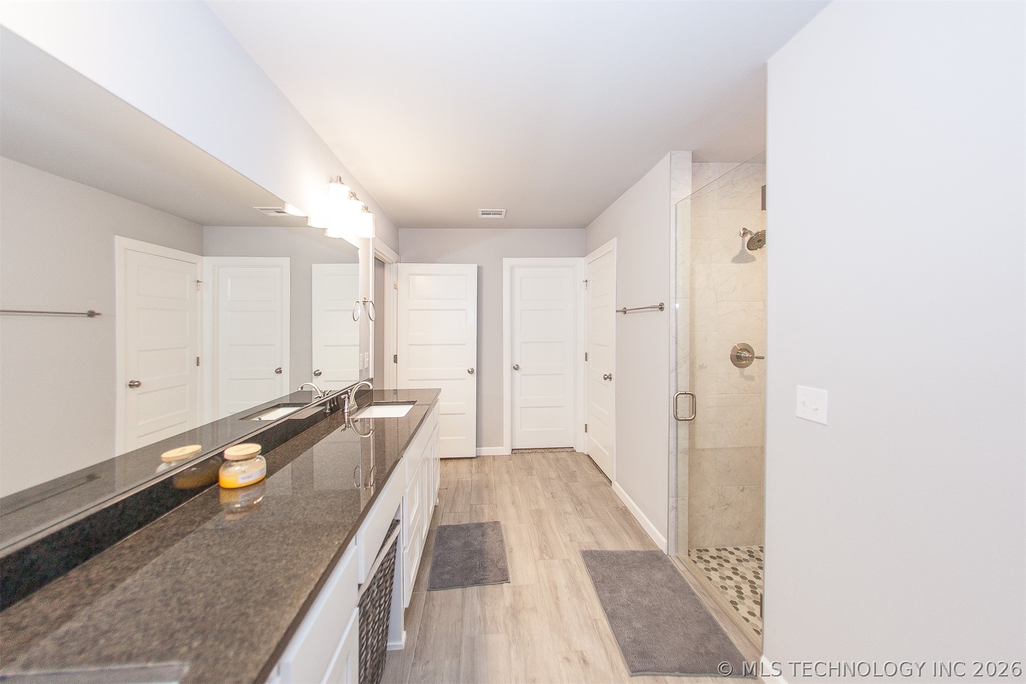 2429 W Union Street Property Photo 31