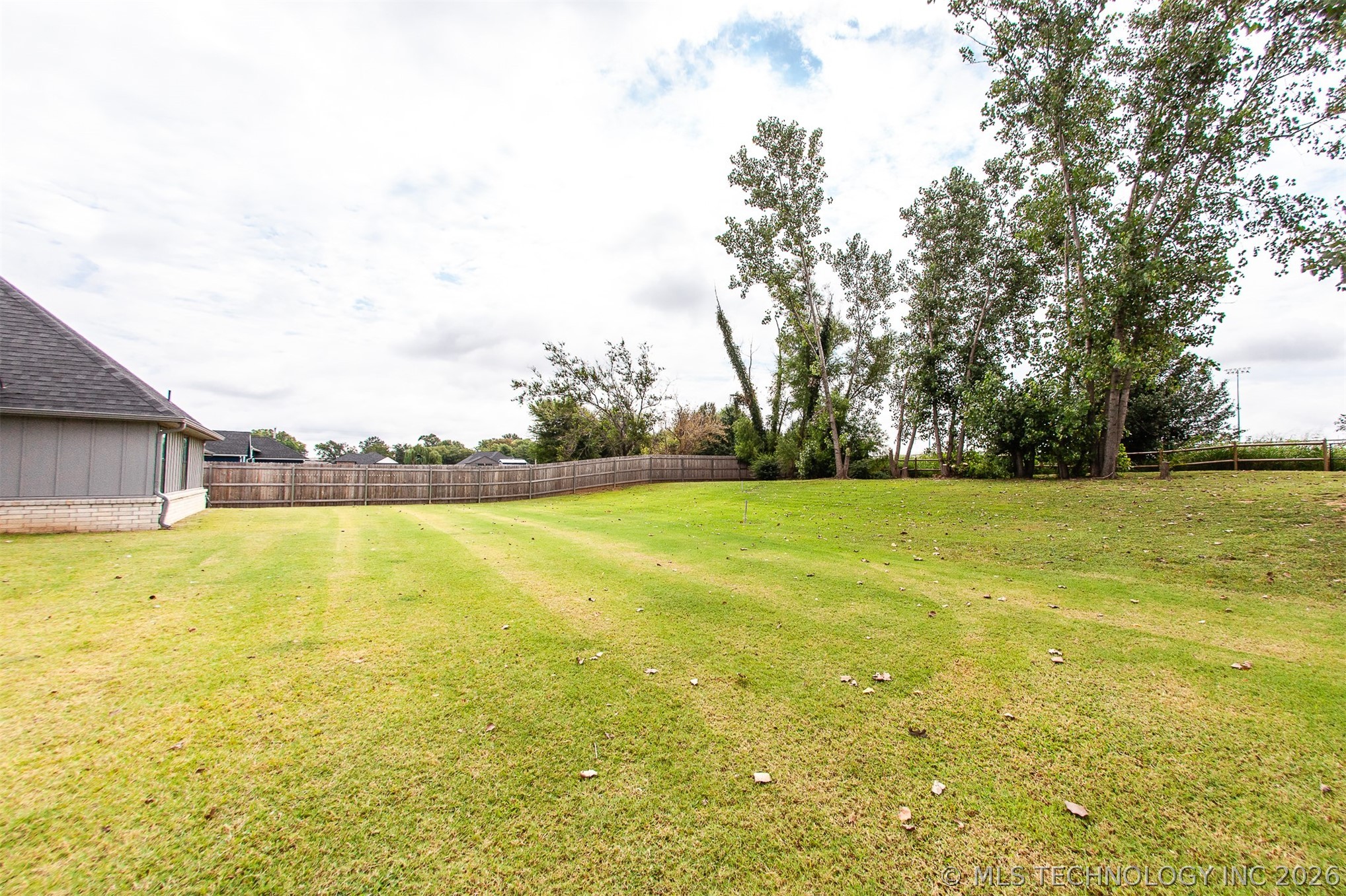 2429 W Union Street Property Photo 41