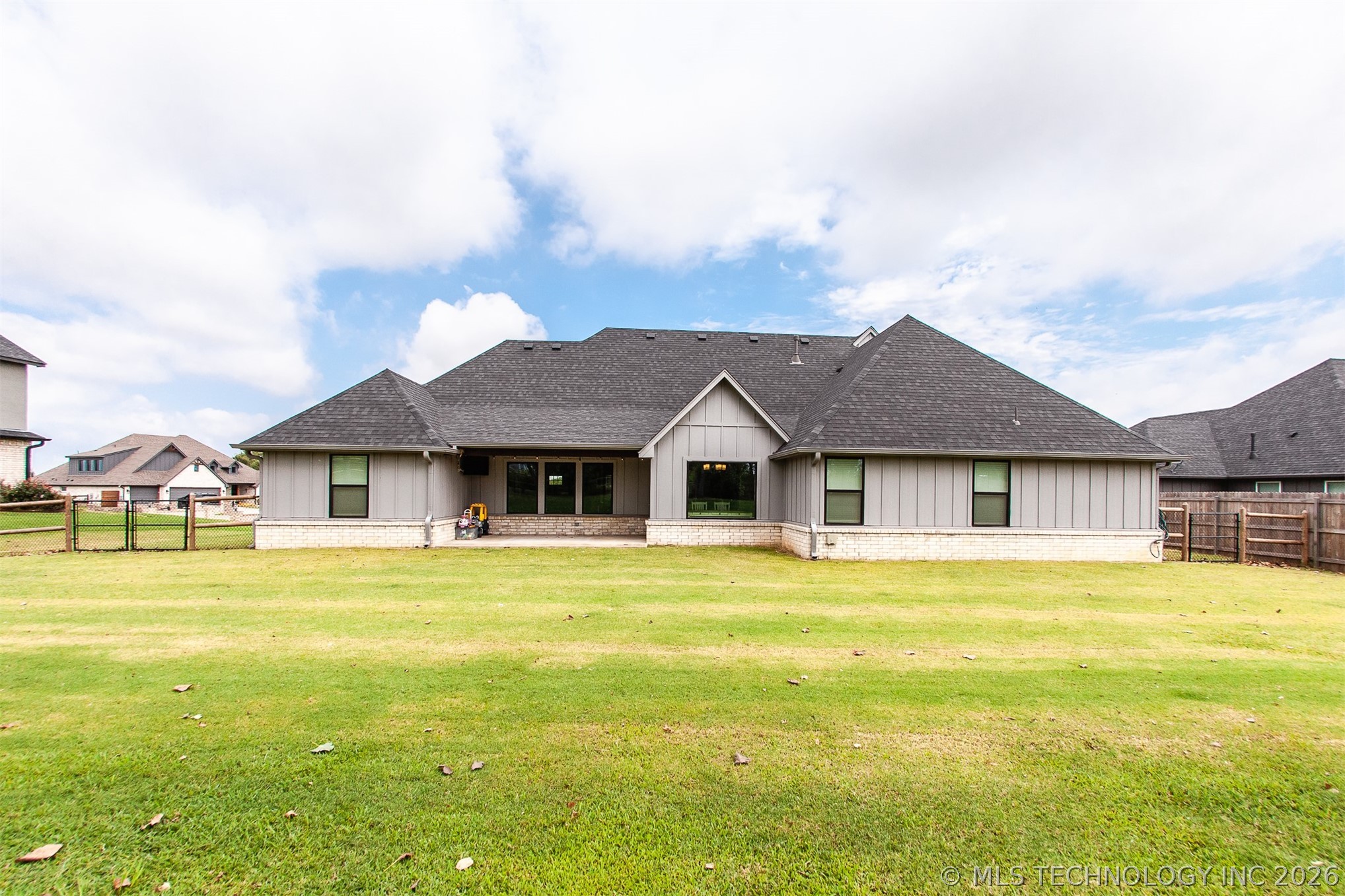 2429 W Union Street Property Photo 43