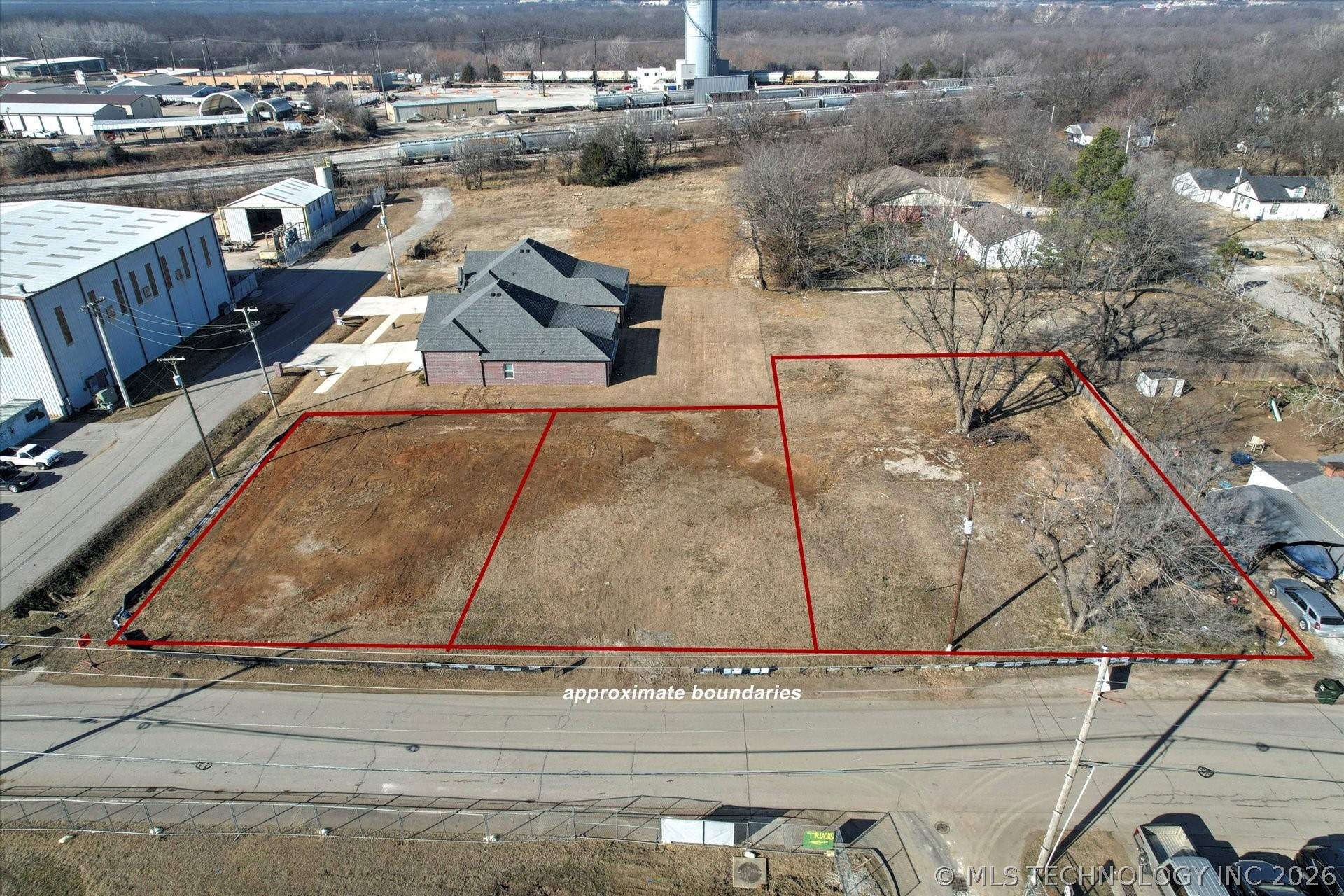 12 N Atlanta Street Property Photo 2