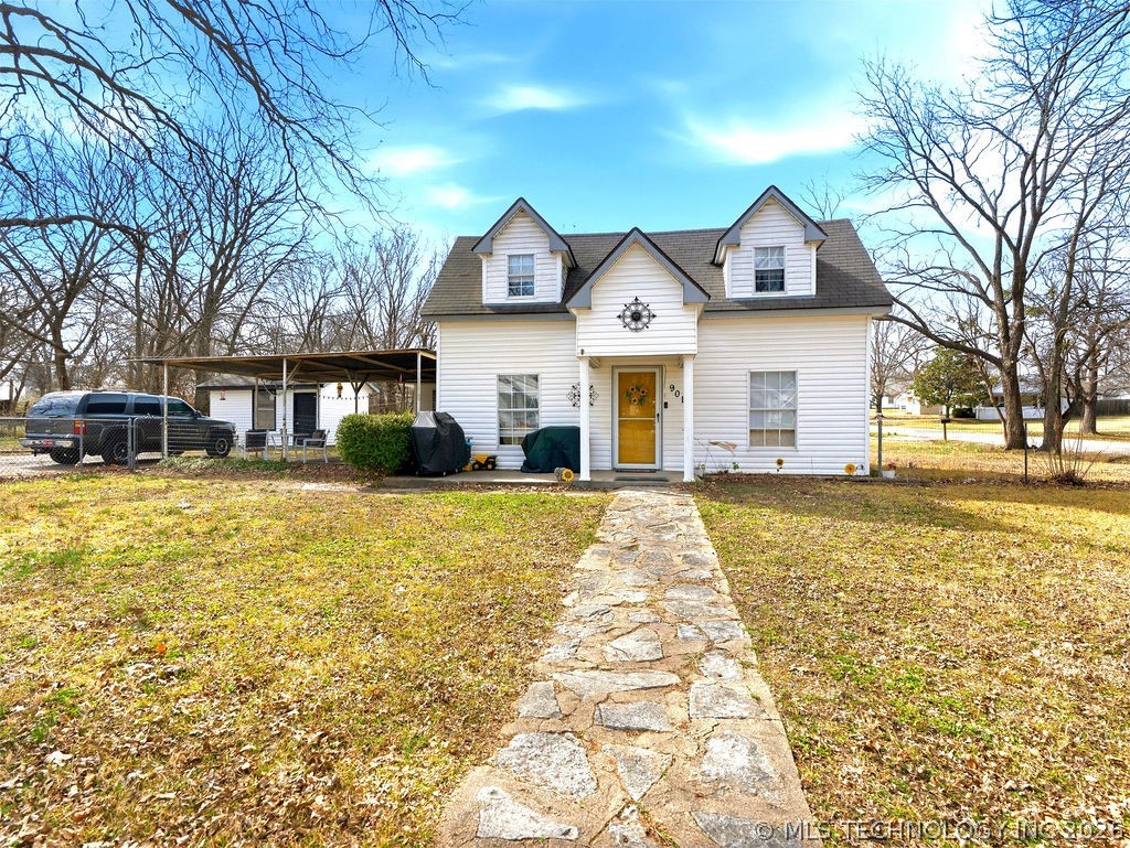 901 S Johnston Street Property Photo 1