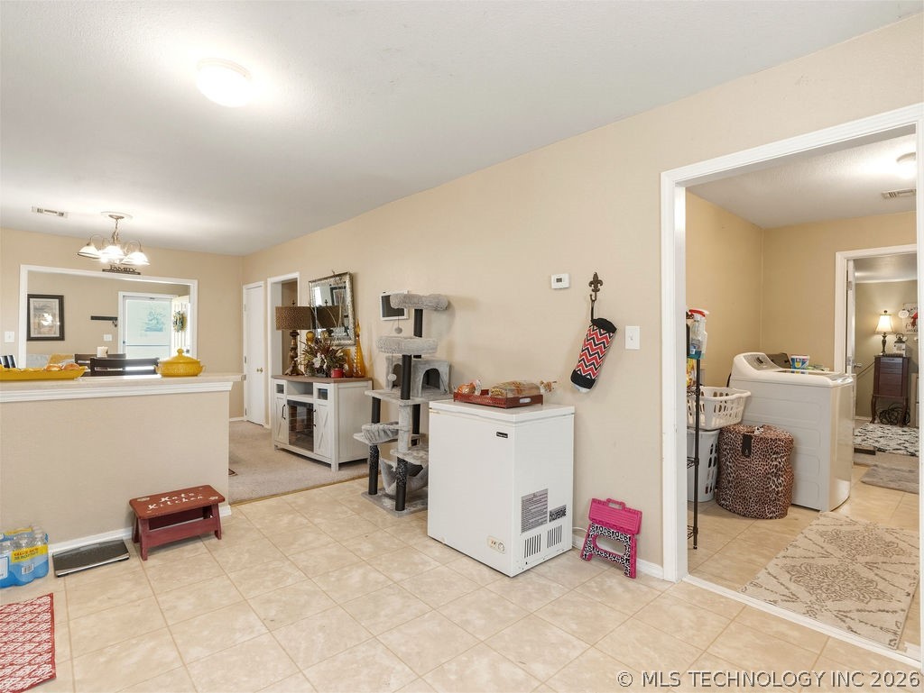 901 S Johnston Street Property Photo 10