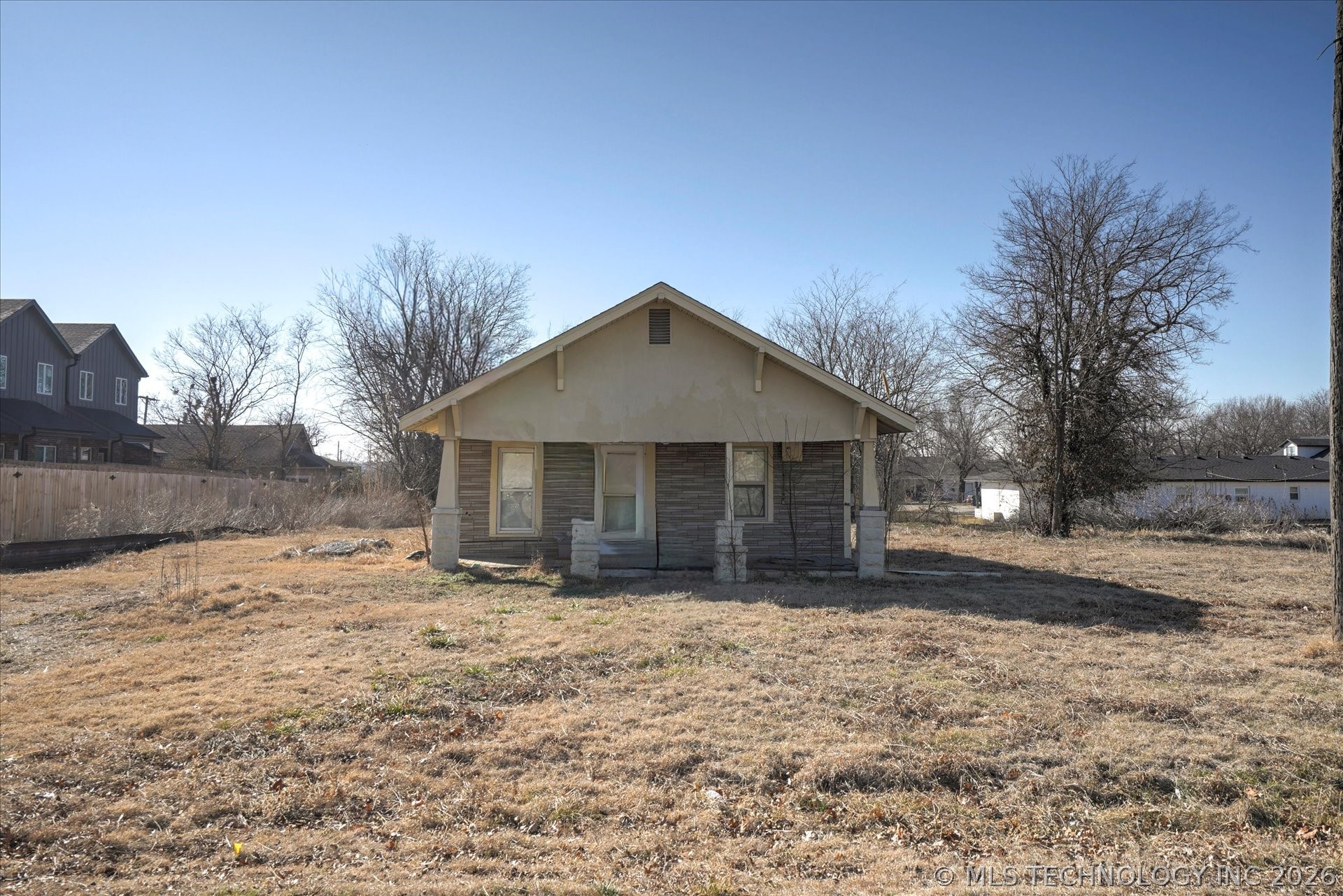 204 W 2nd Street Property Photo 5