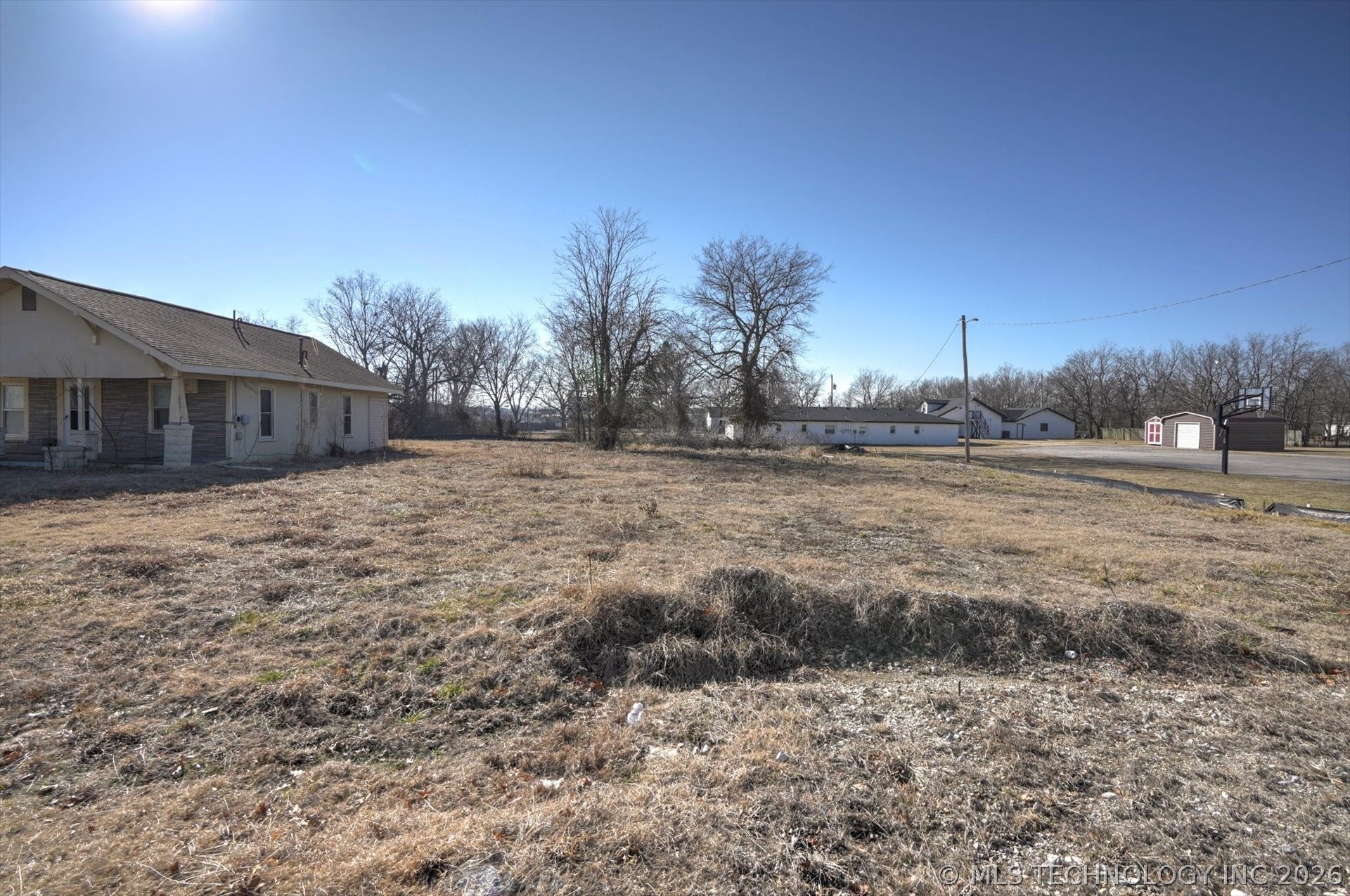 204 W 2nd Street Property Photo 6