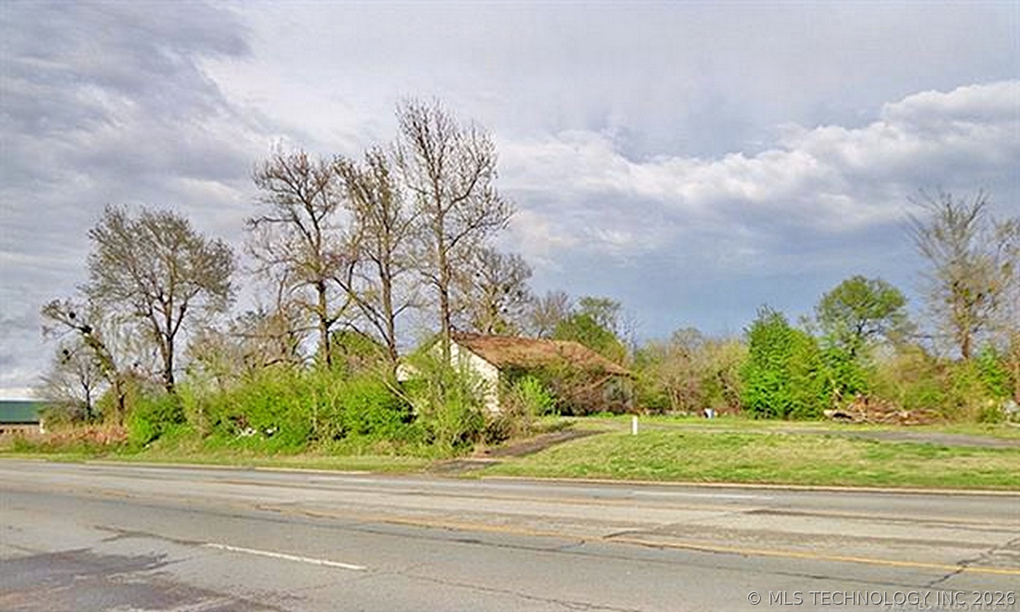 4725 S Muskogee Avenue Property Photo 8