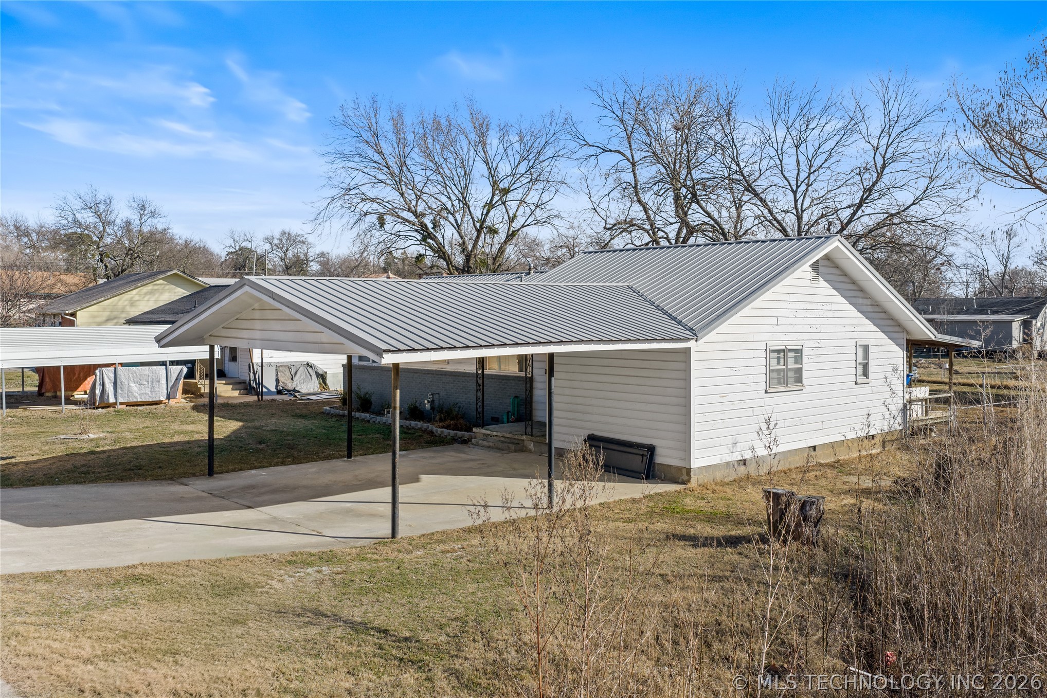 1419 W Oklahoma Property Photo 4