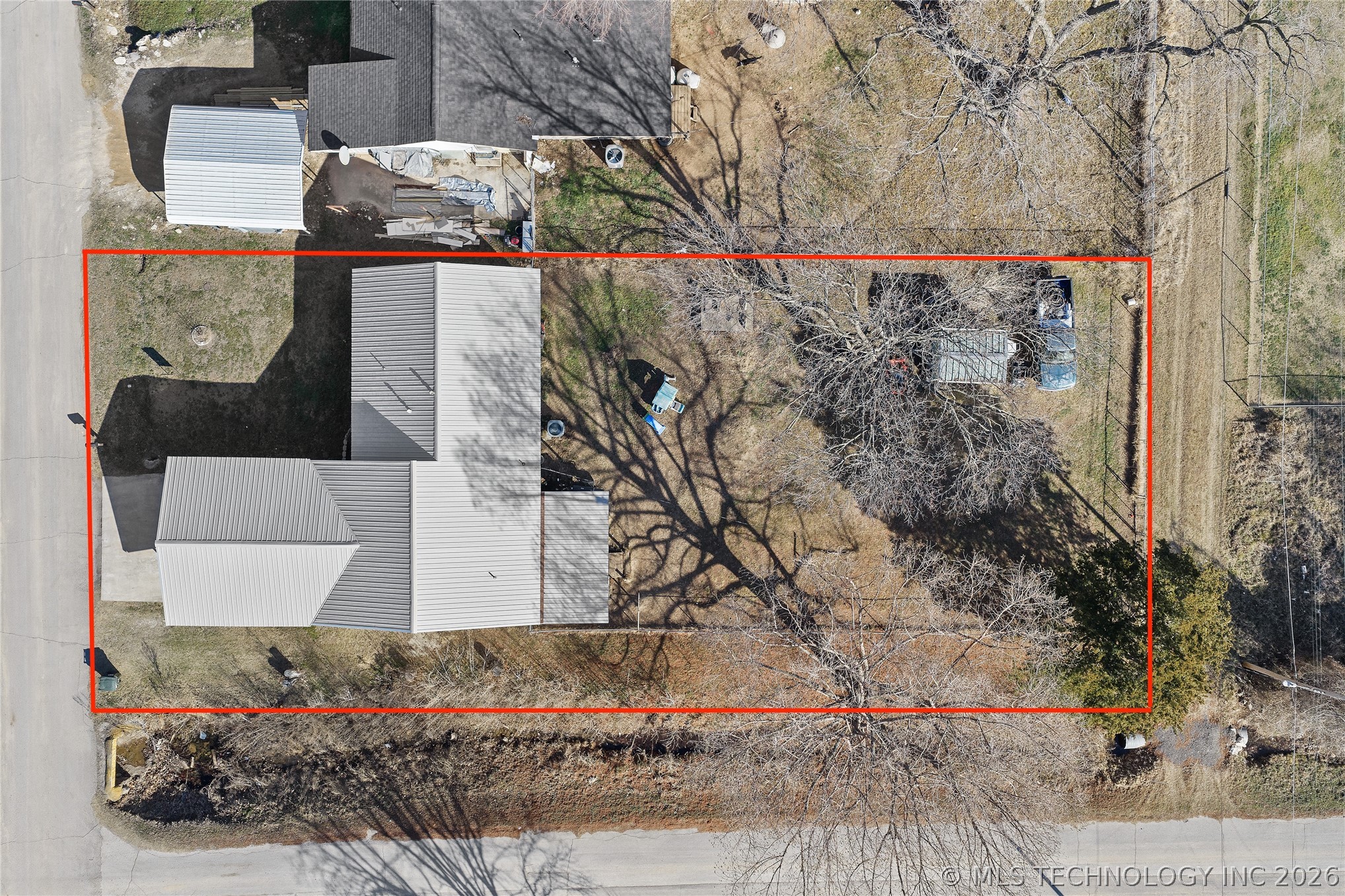 1419 W Oklahoma Property Photo 5