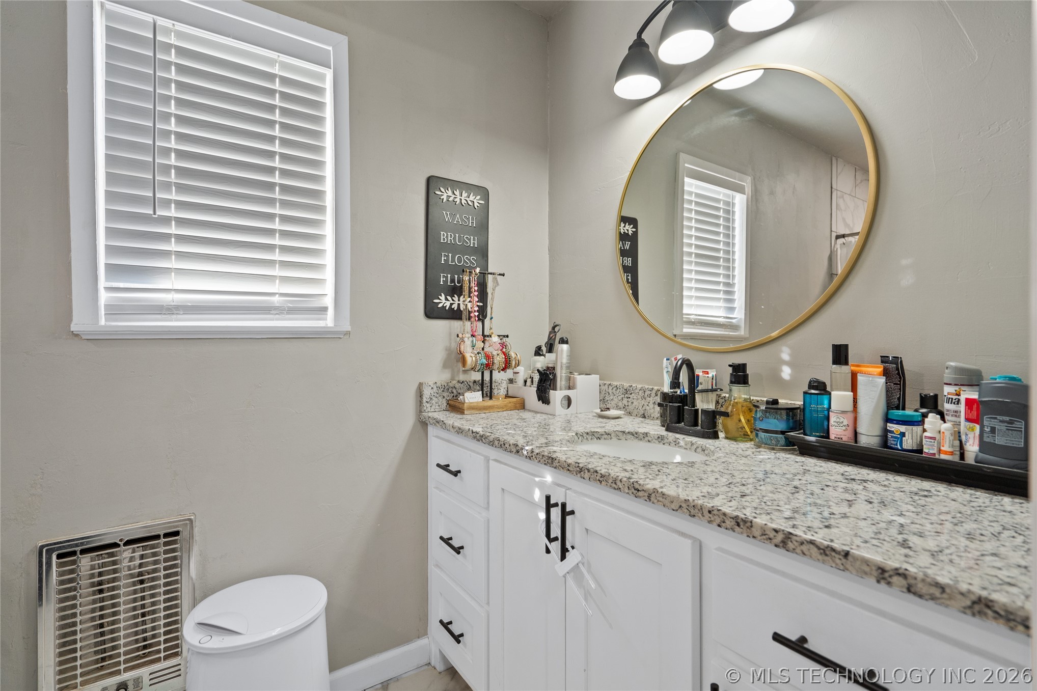 1419 W Oklahoma Property Photo 18