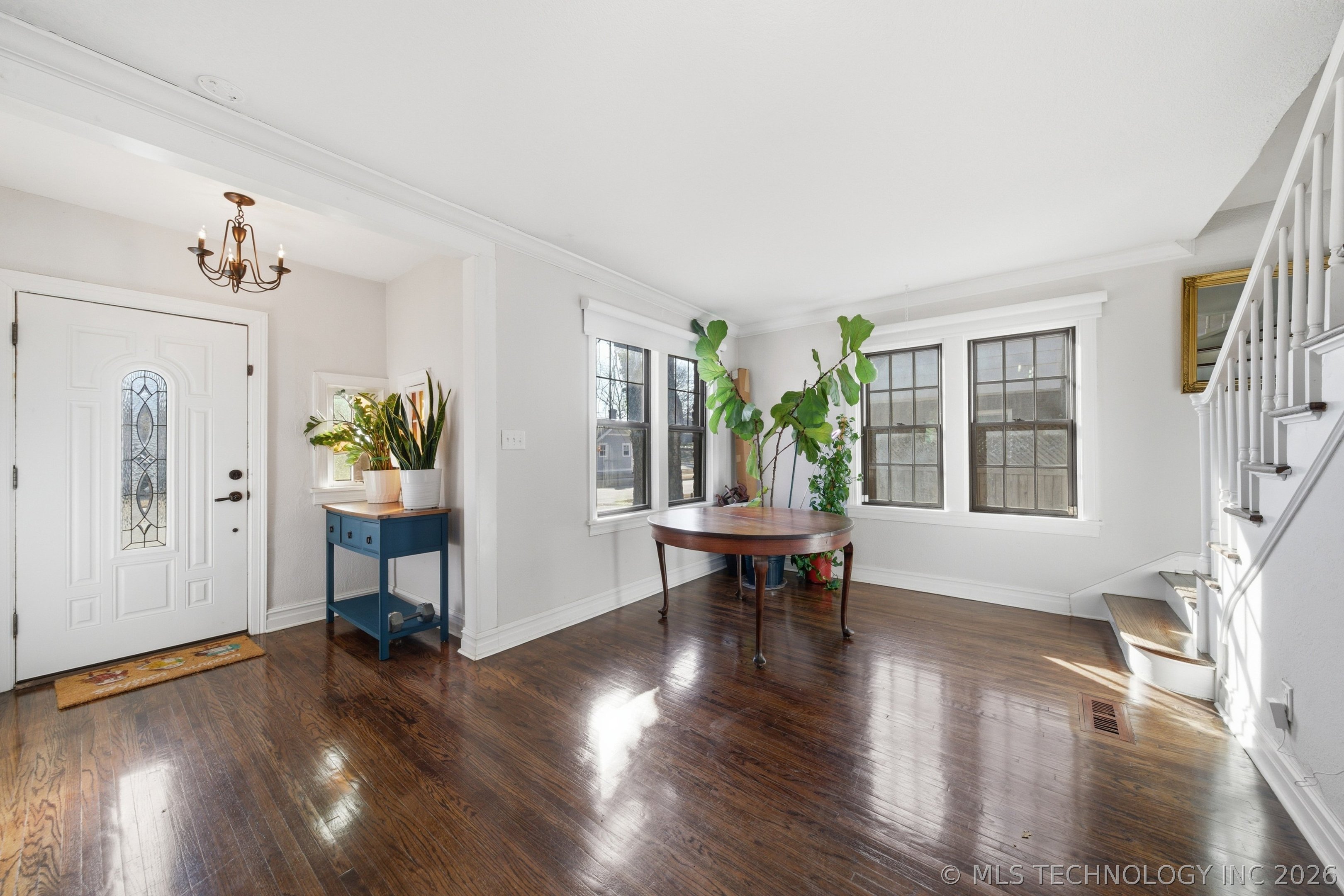 1624 S Victor Avenue Property Photo 6