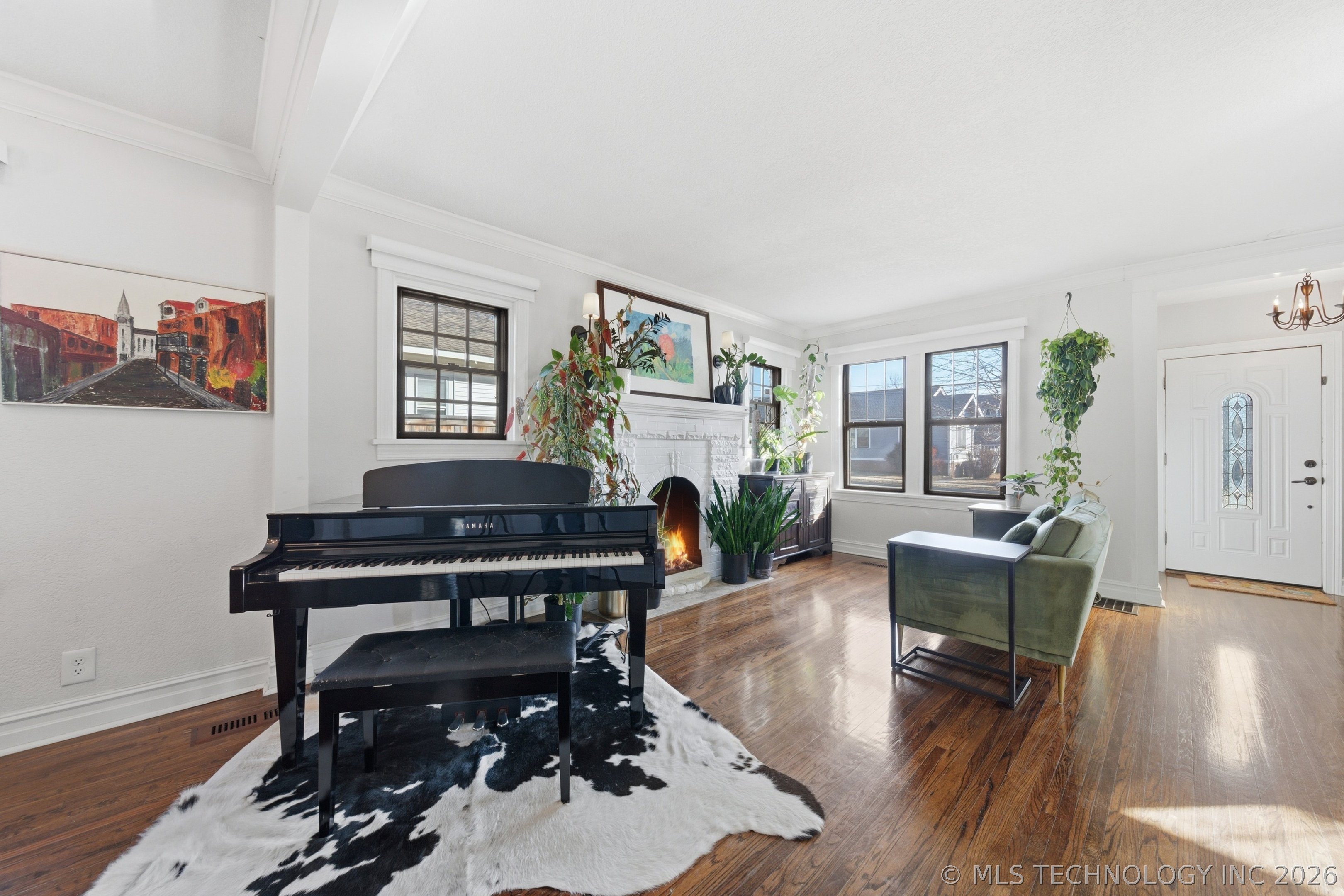 1624 S Victor Avenue Property Photo 8