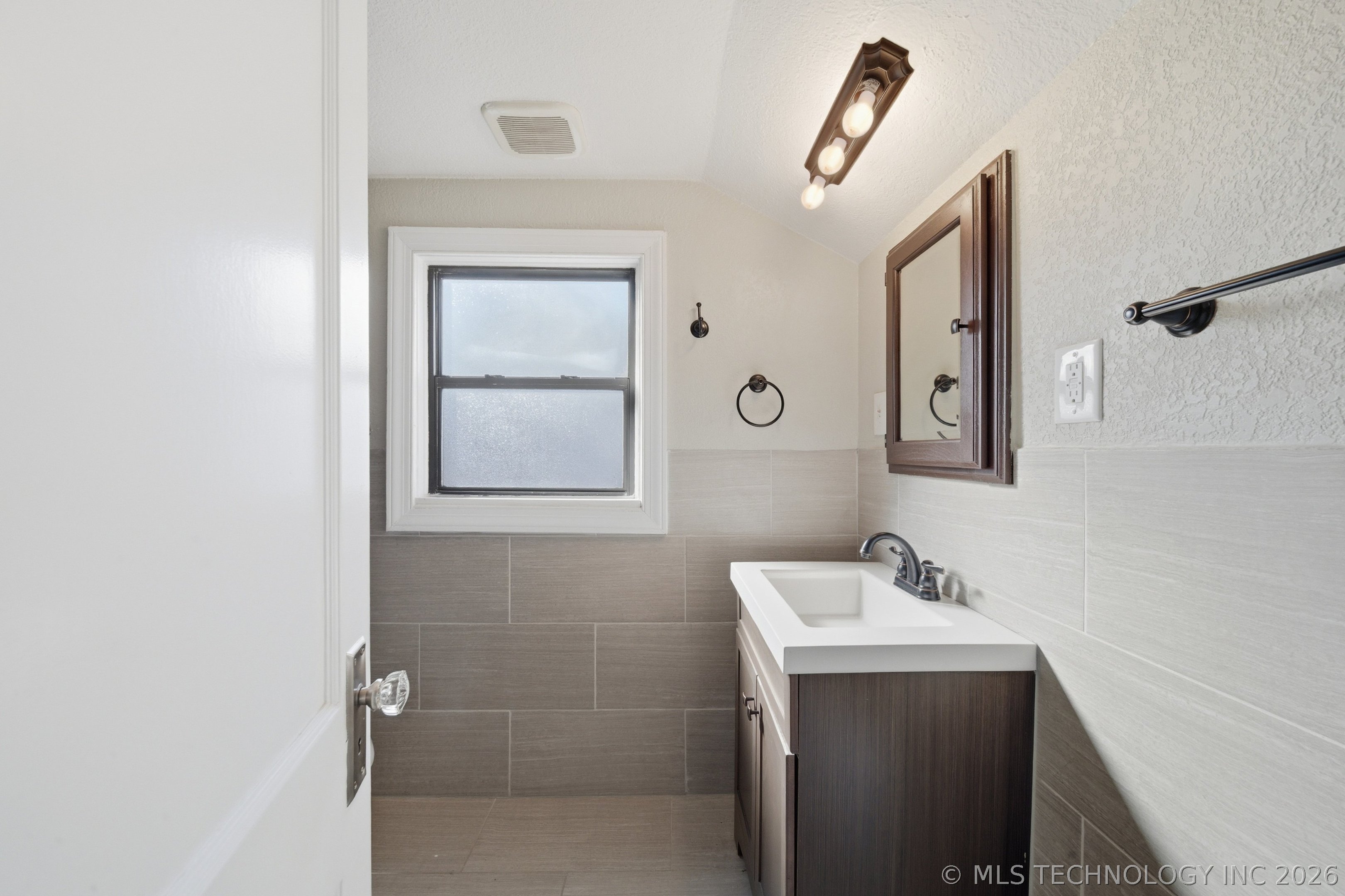 1624 S Victor Avenue Property Photo 31