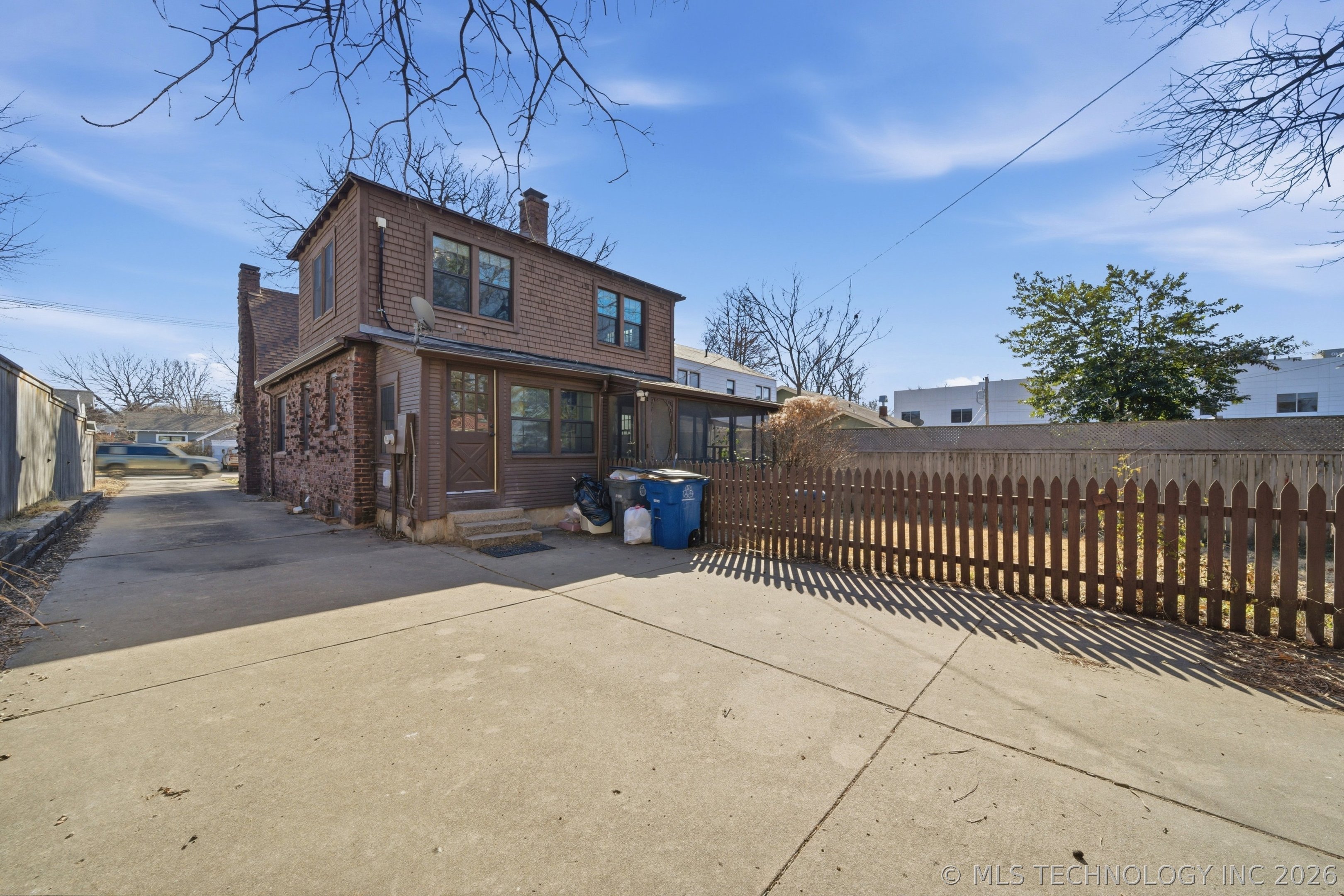 1624 S Victor Avenue Property Photo 41