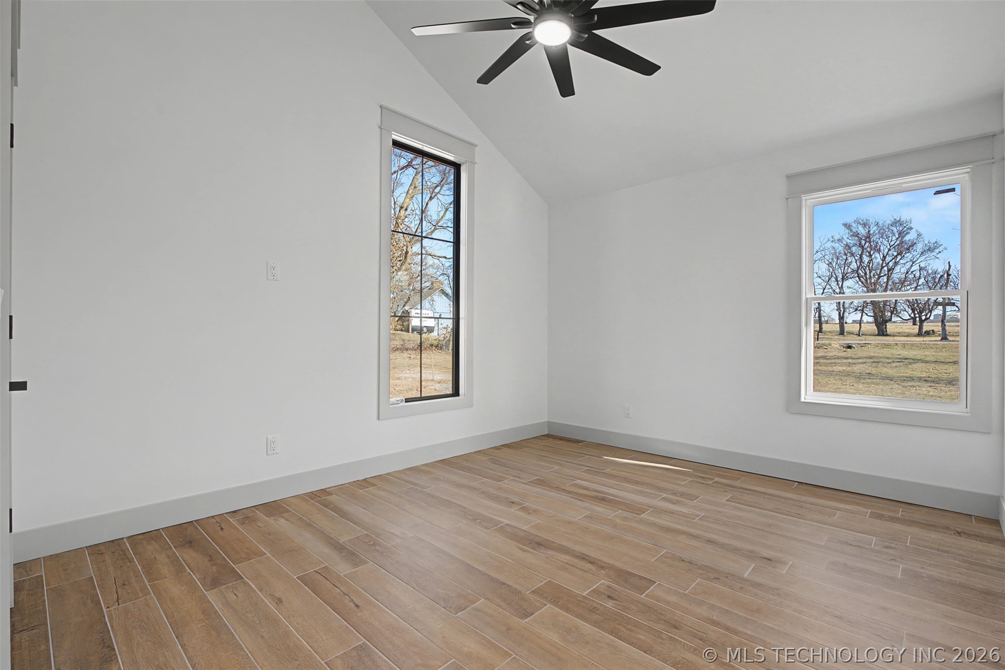 240 E 14th Street Property Photo 21