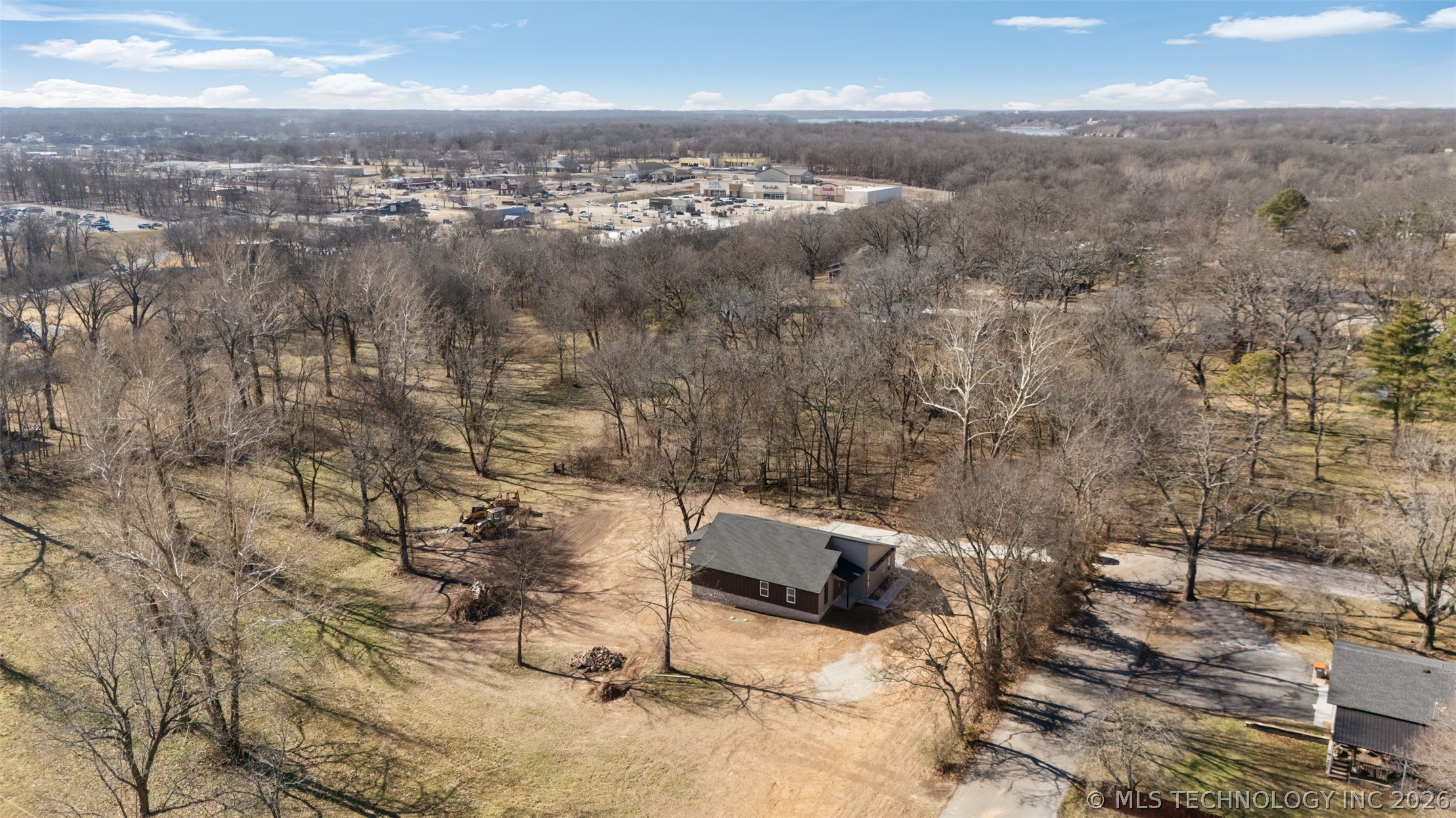 240 E 14th Street Property Photo 28