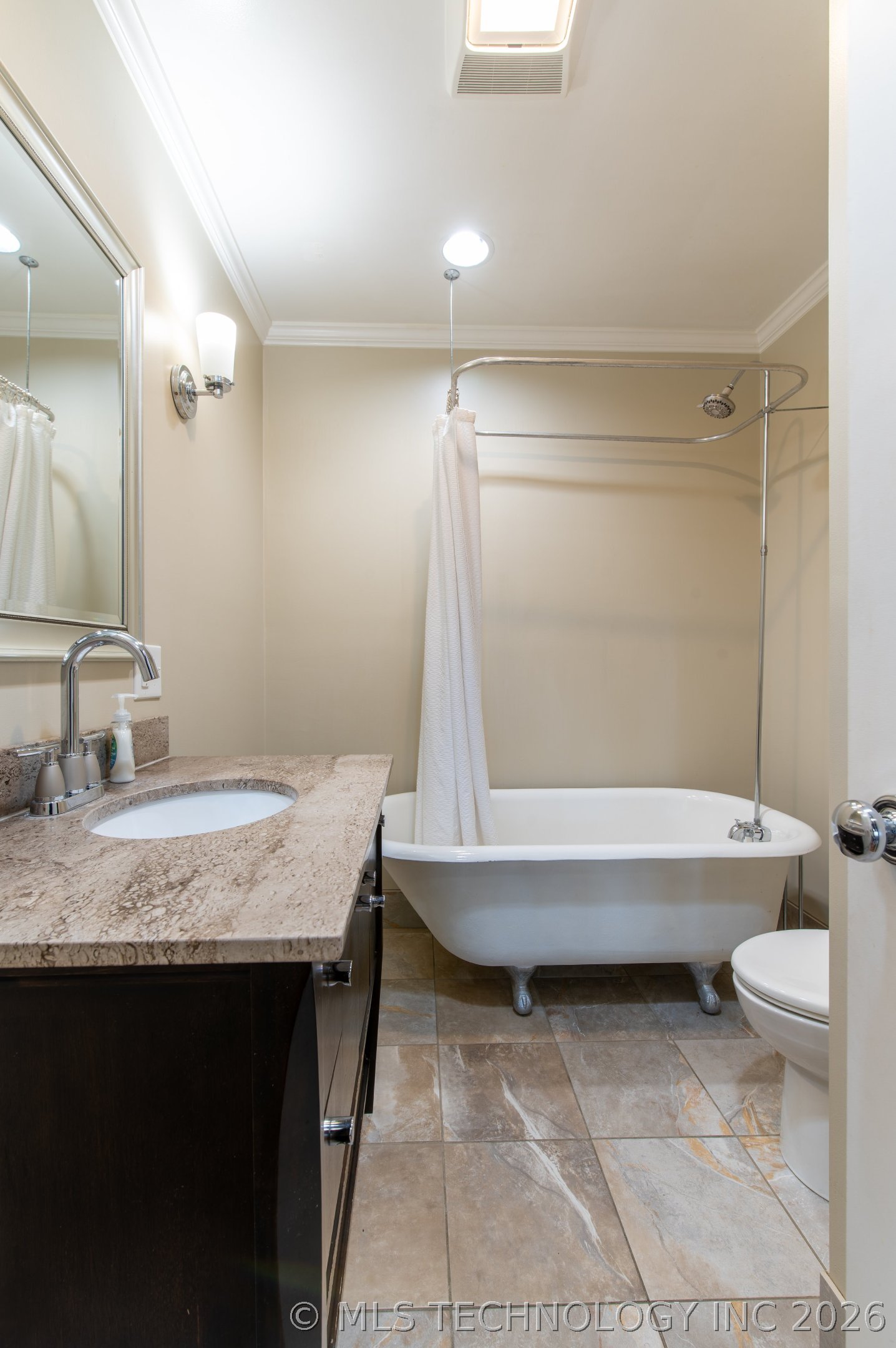 4251 E 25th Street Property Photo 14