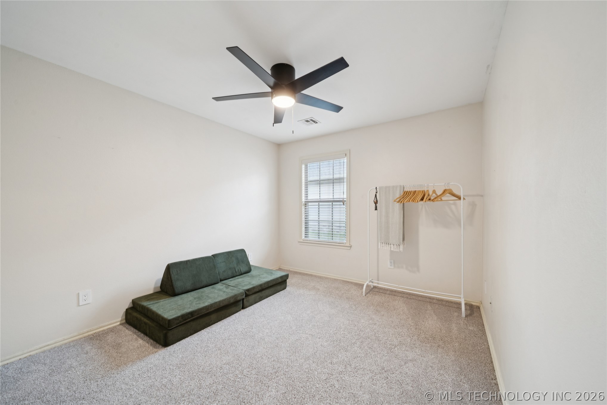 814 E Comet Street Property Photo 11