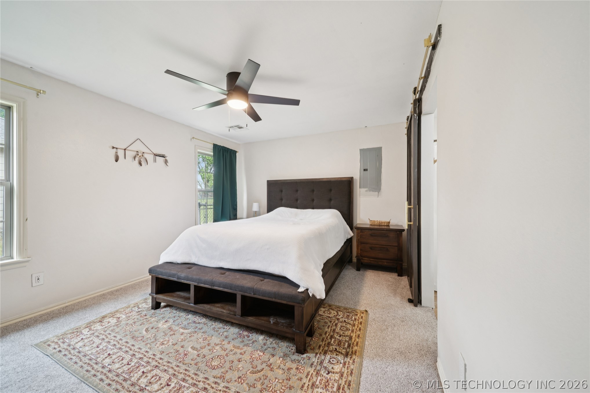 814 E Comet Street Property Photo 14