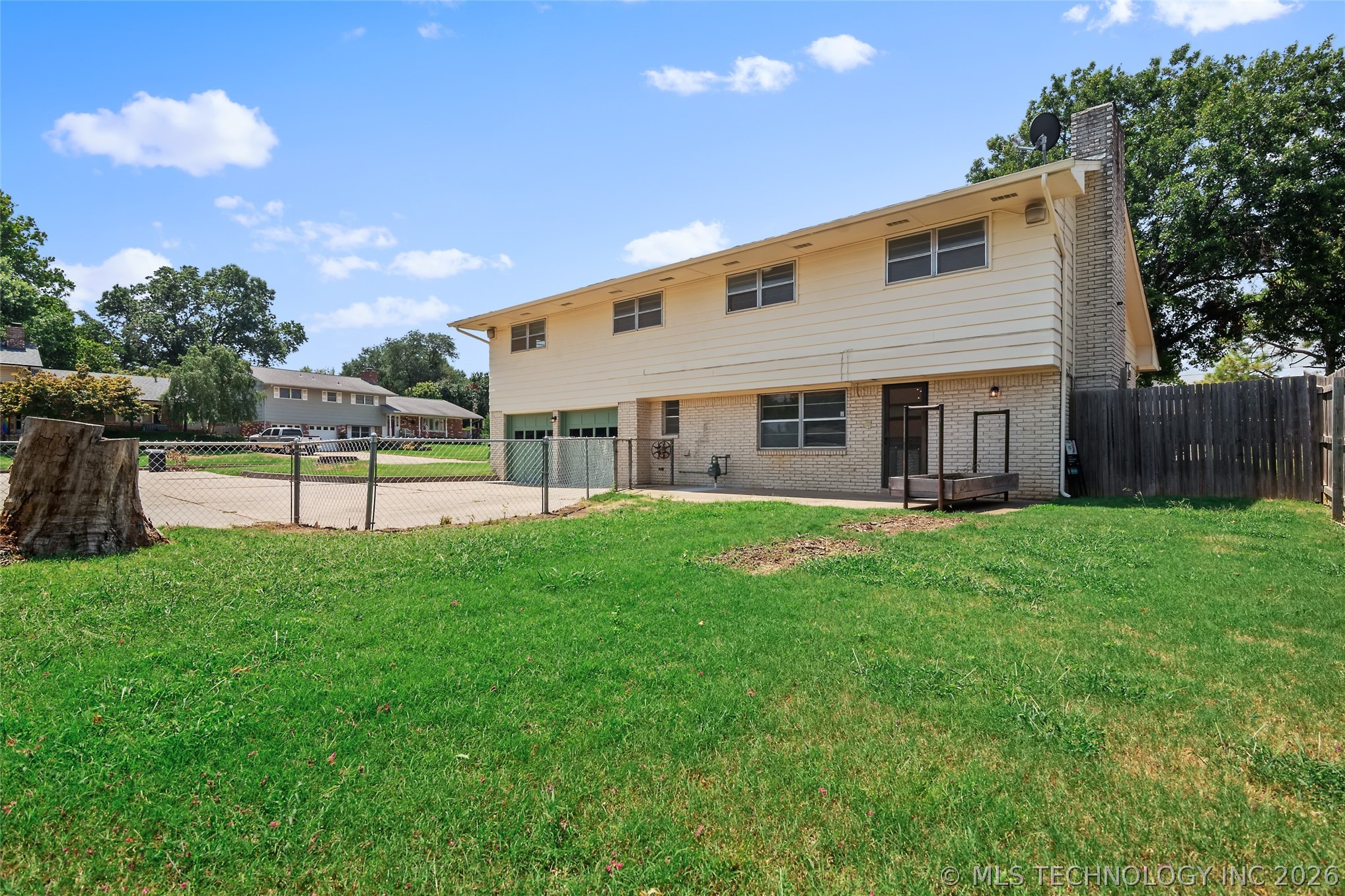 6119 S Hudson Place Property Photo 30