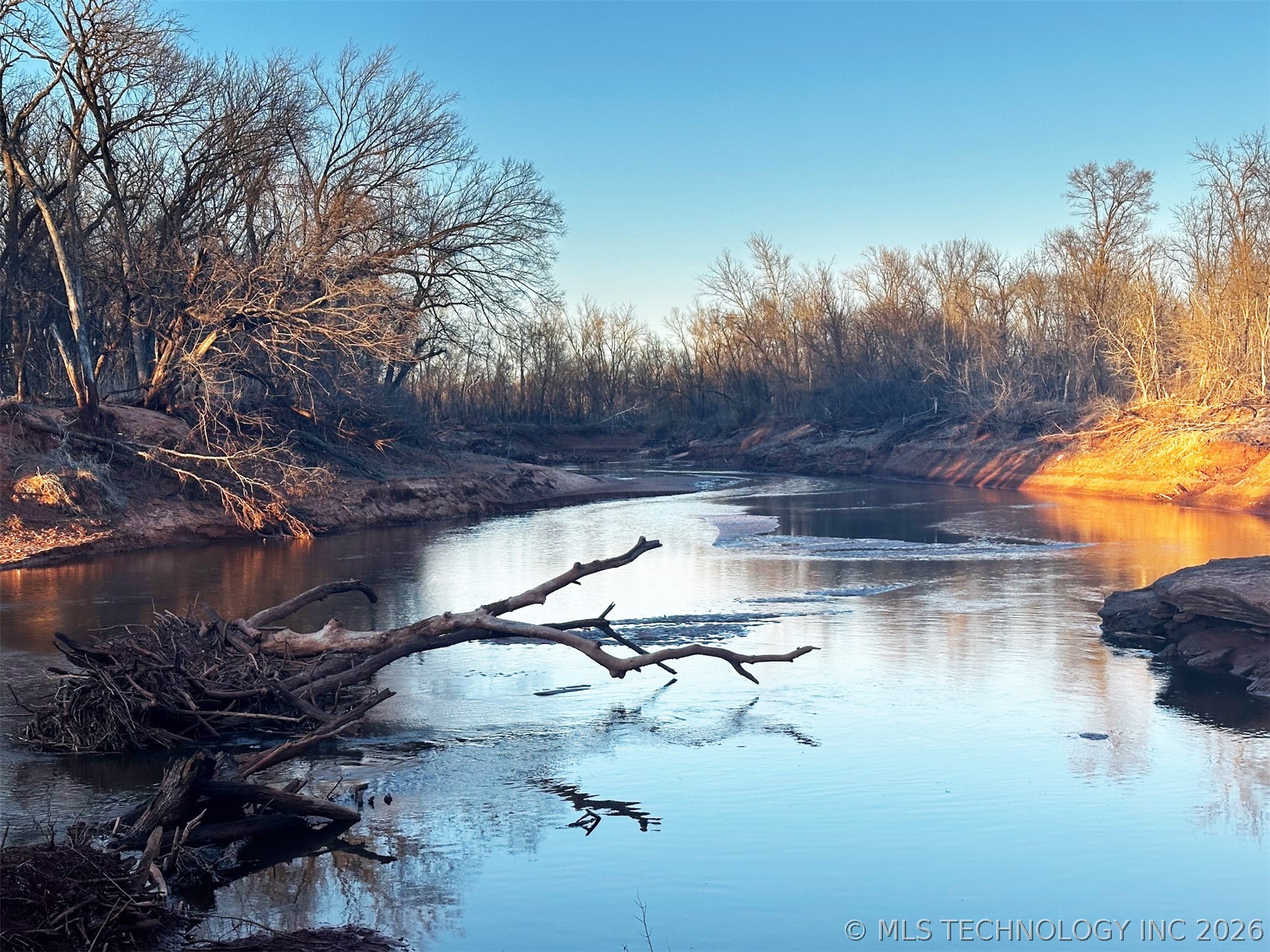 2604682 Property Photo 3