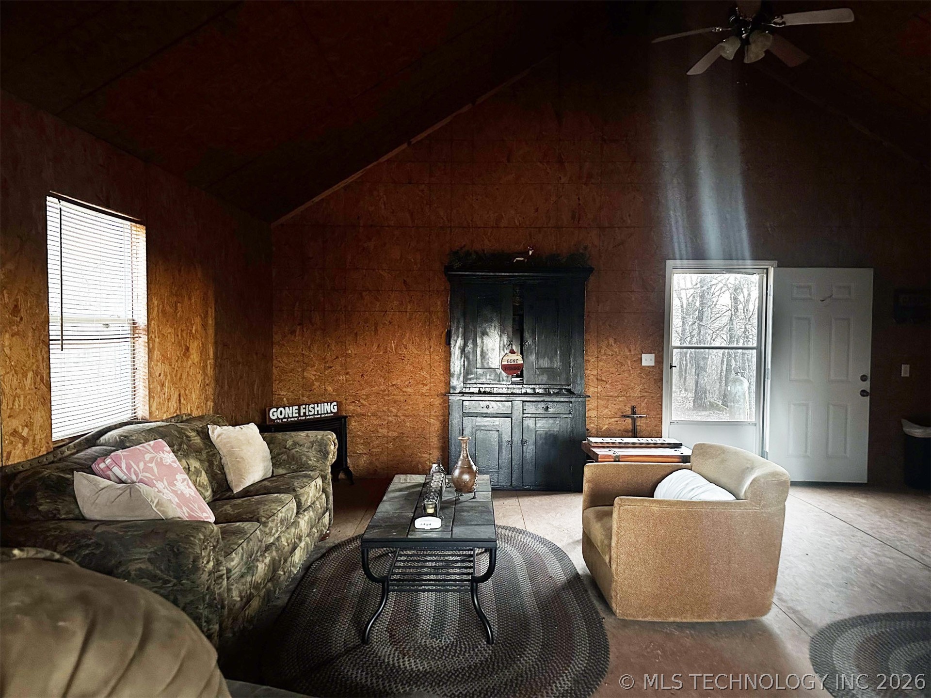 2604682 Property Photo 40