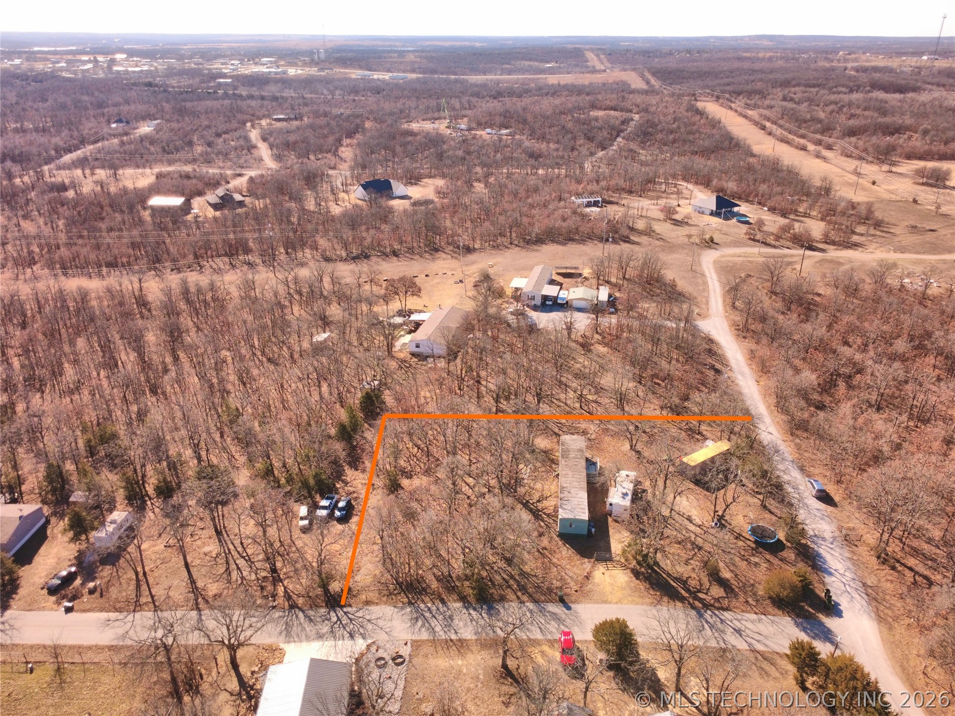 000 Lake Country Road Property Photo 2