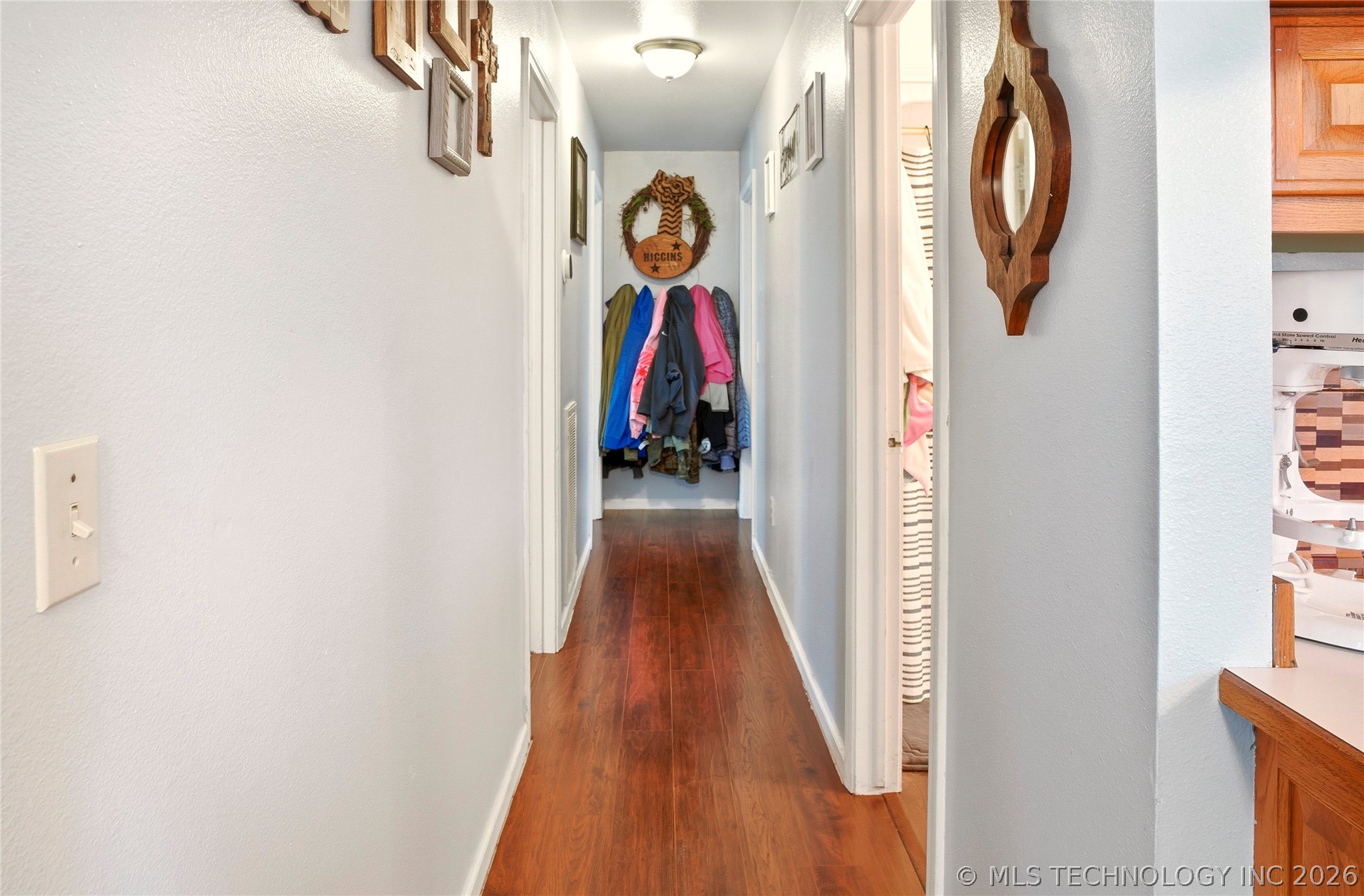 1627 S Locust Avenue Property Photo 12