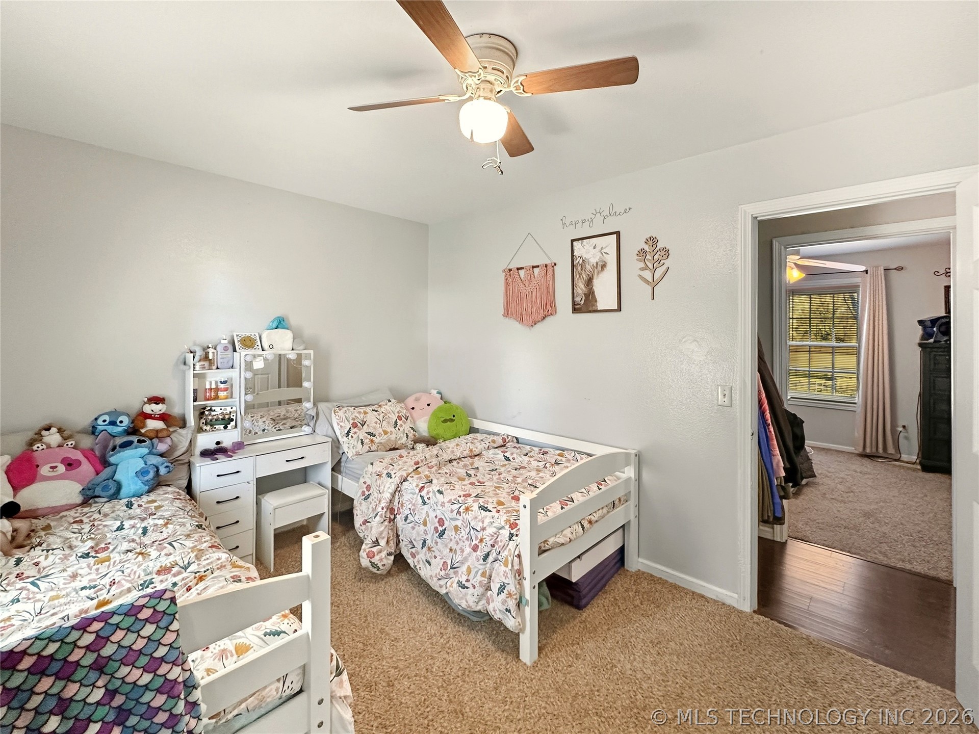 1627 S Locust Avenue Property Photo 22