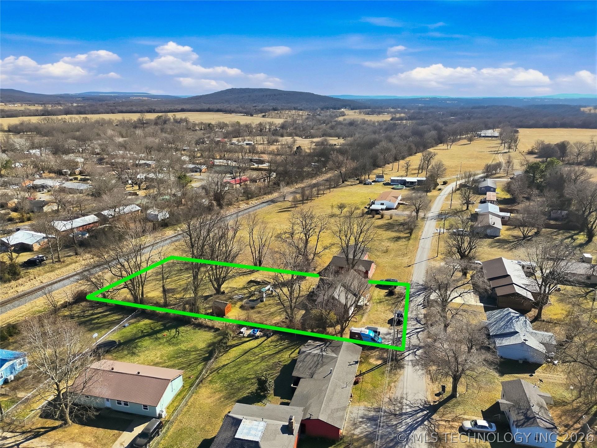 1627 S Locust Avenue Property Photo 33