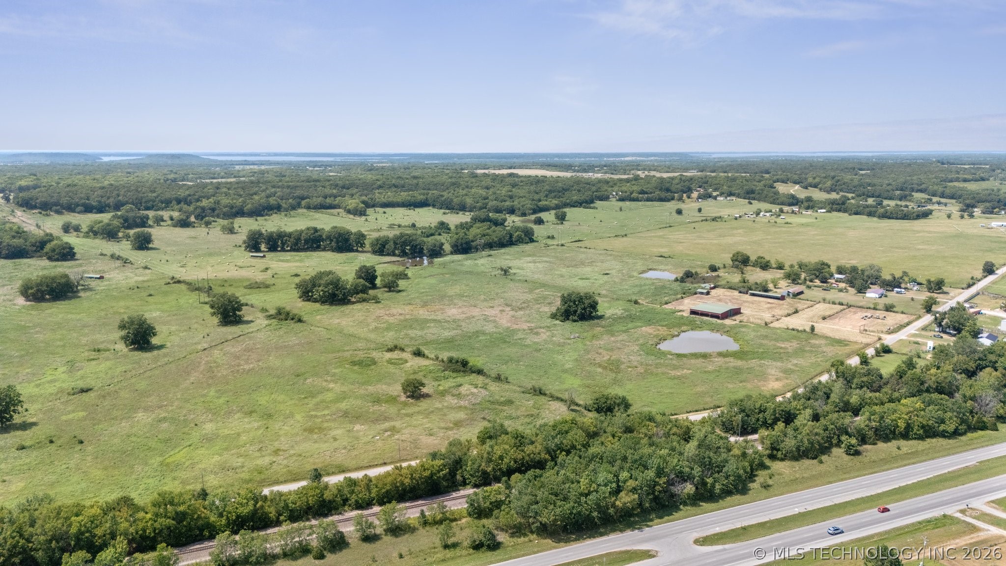 E 420 Road Property Photo 5