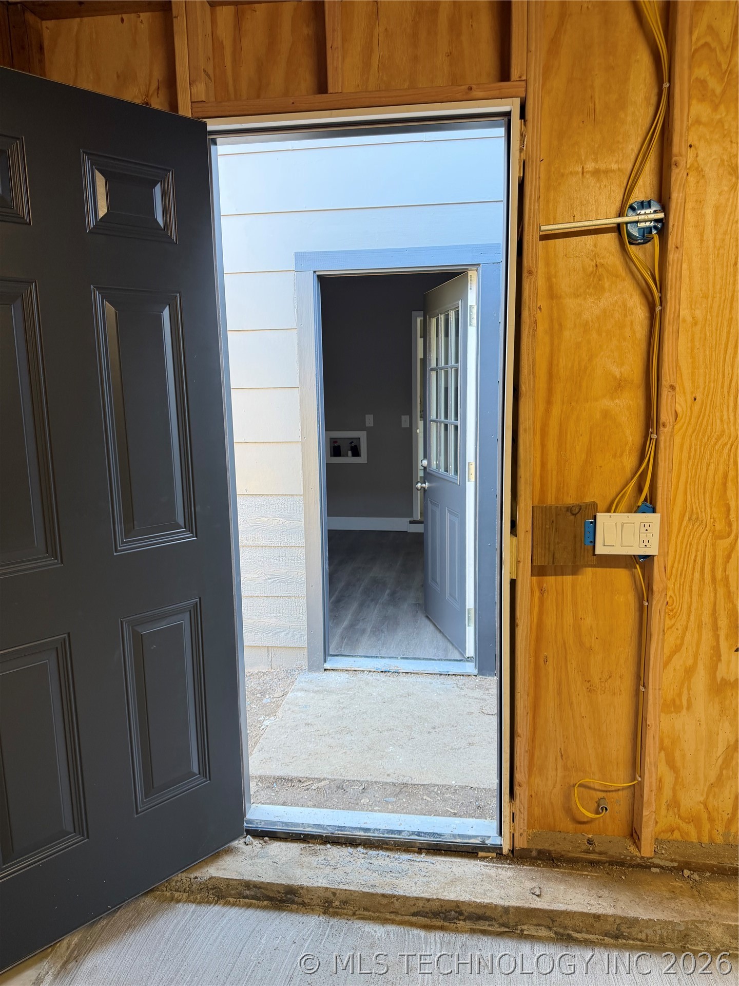 2203 S Poplar Street Property Photo 18