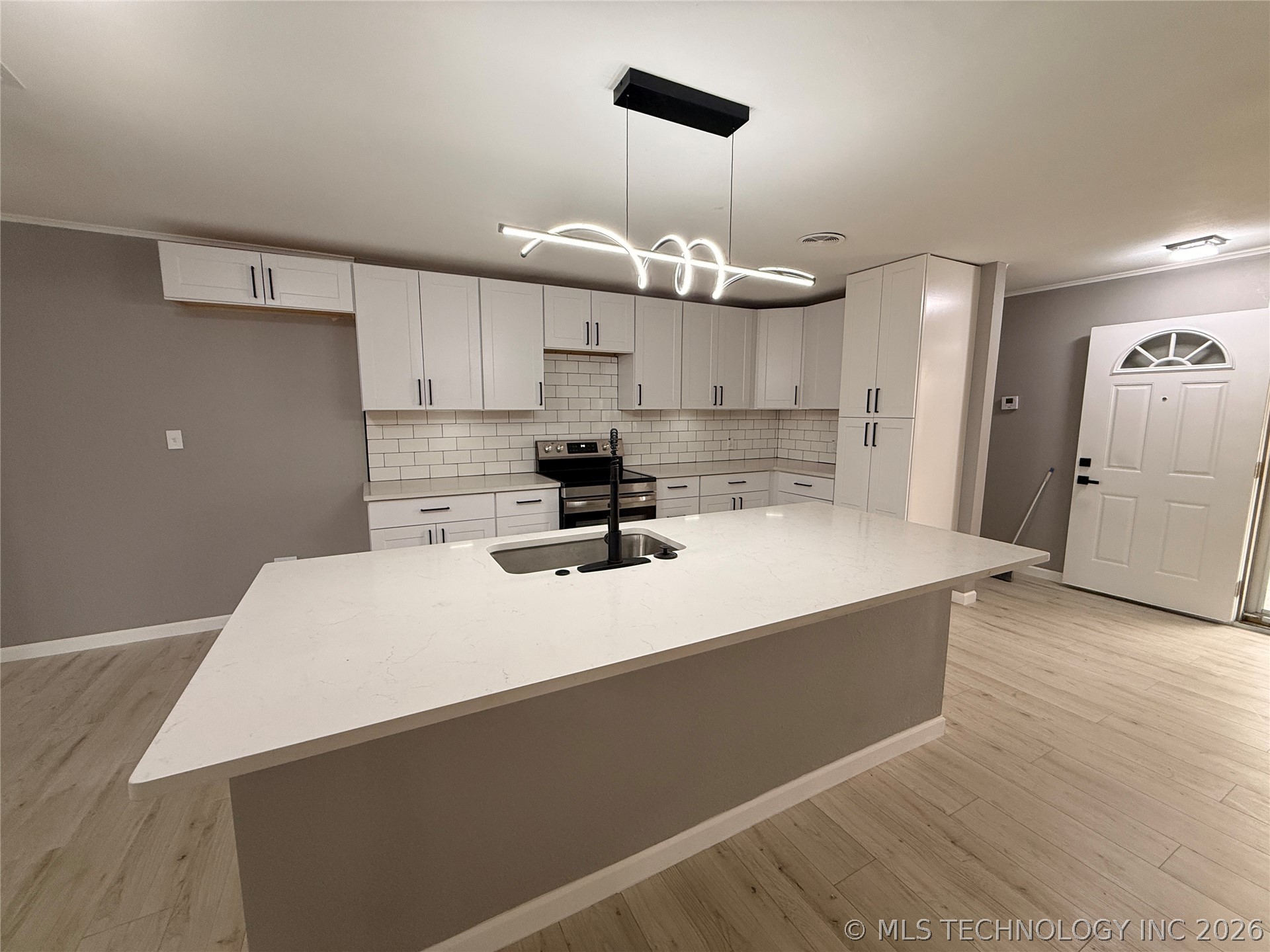 2717 S 74th East Avenue Property Photo 5