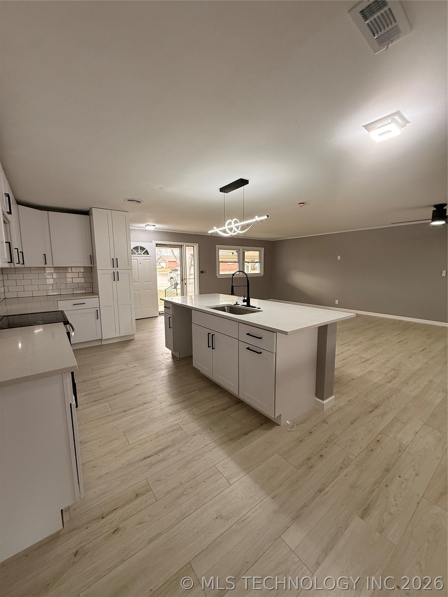 2717 S 74th East Avenue Property Photo 6