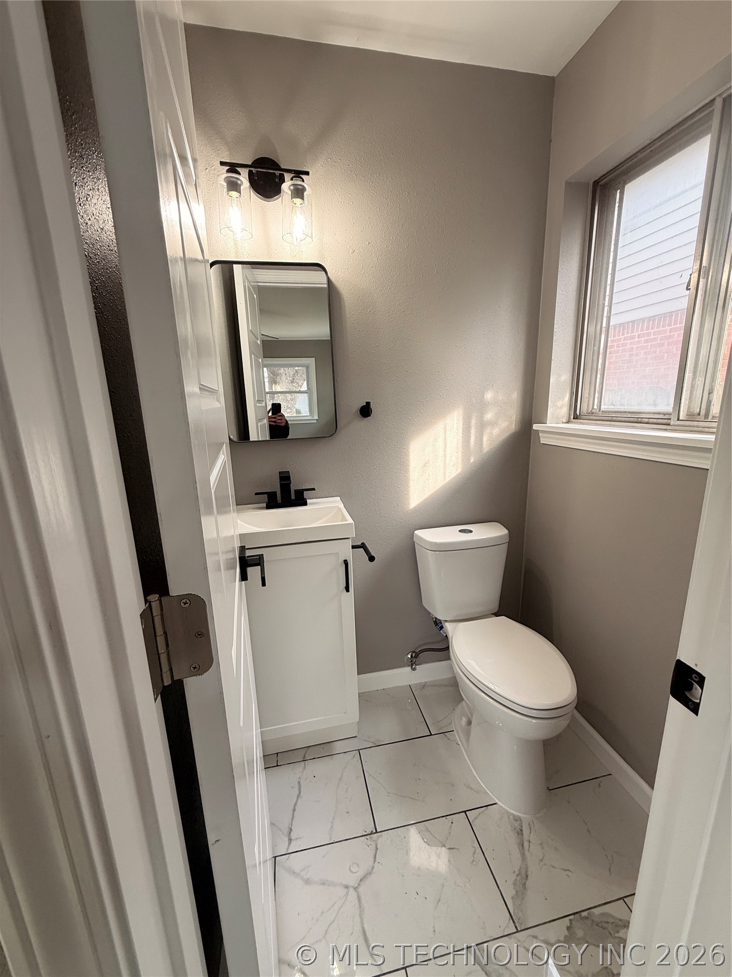 2717 S 74th East Avenue Property Photo 11