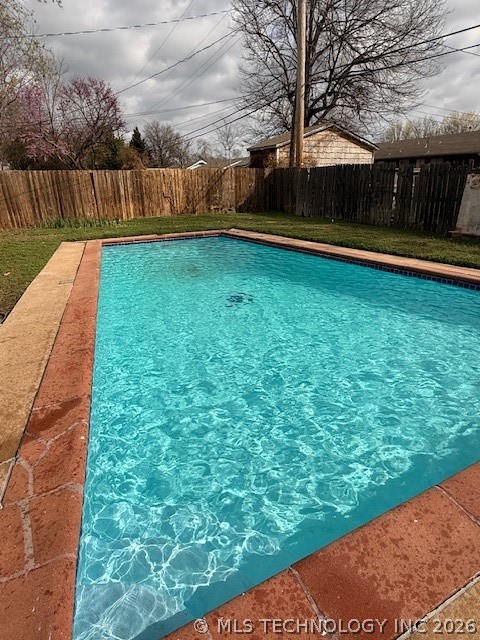 2717 S 74th East Avenue Property Photo 17