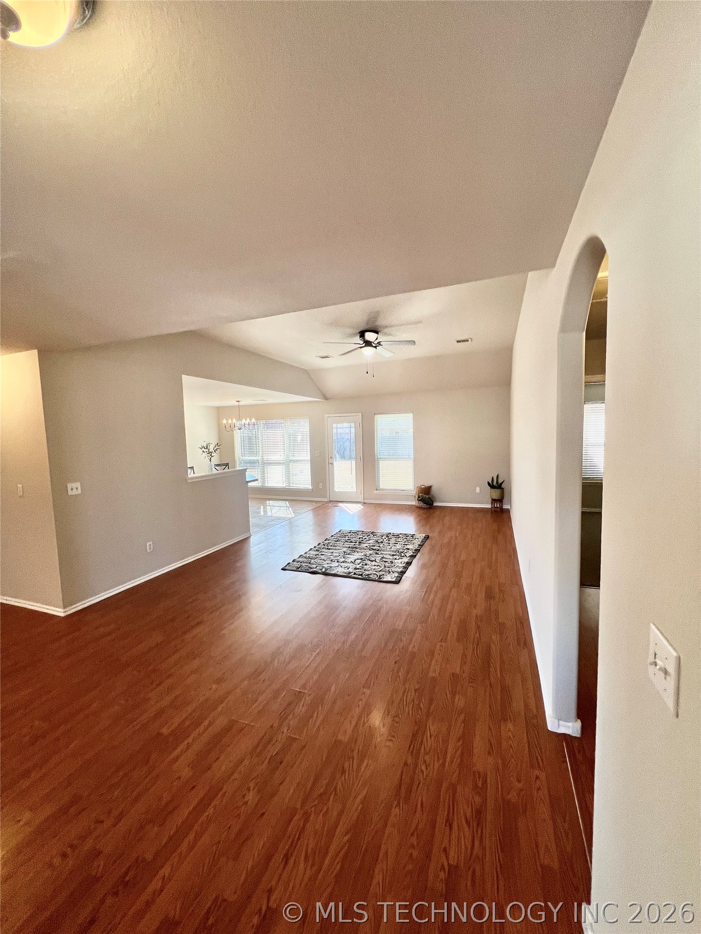 11280 S 277th East Avenue Property Photo 4