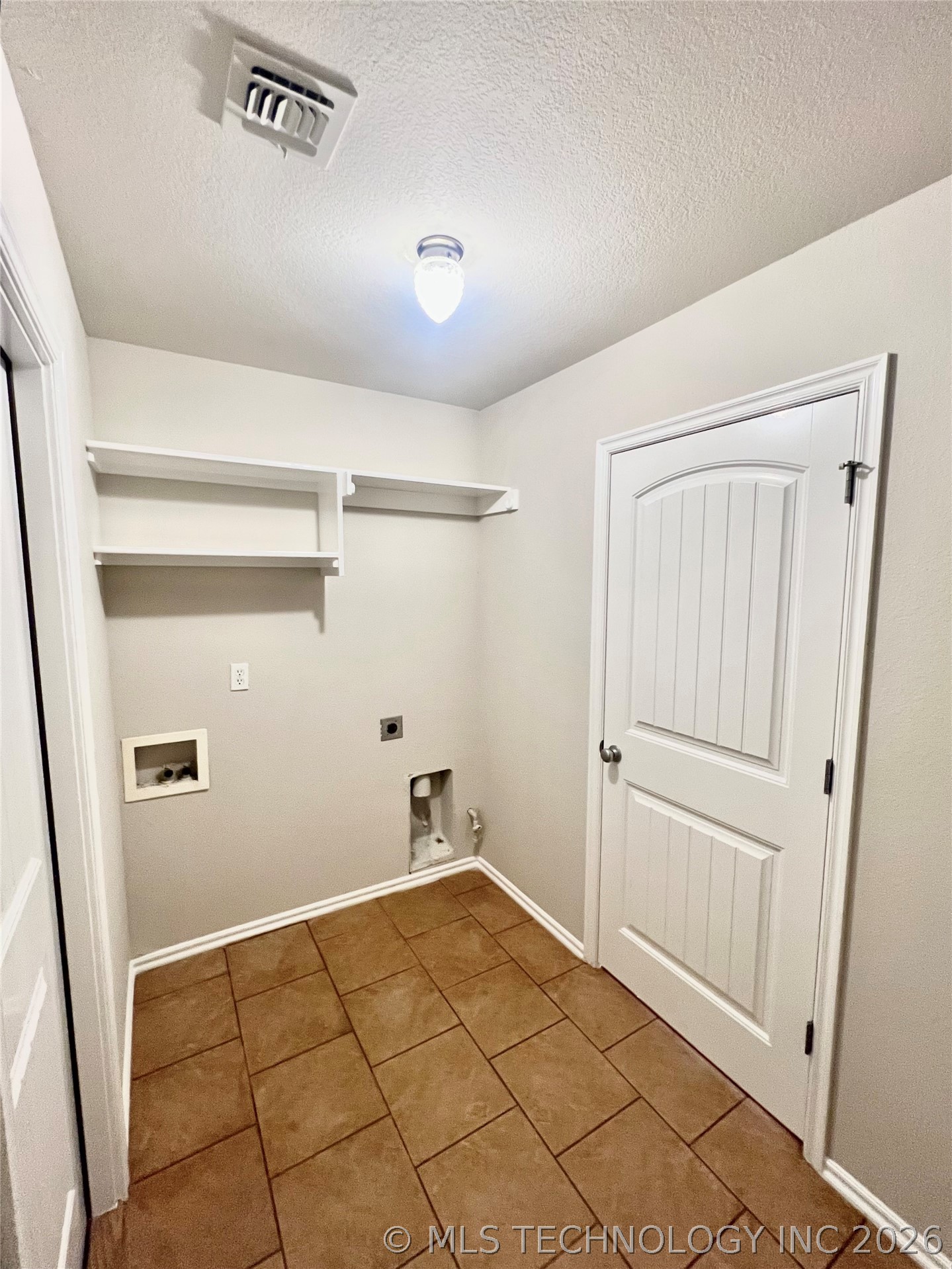 11280 S 277th East Avenue Property Photo 15