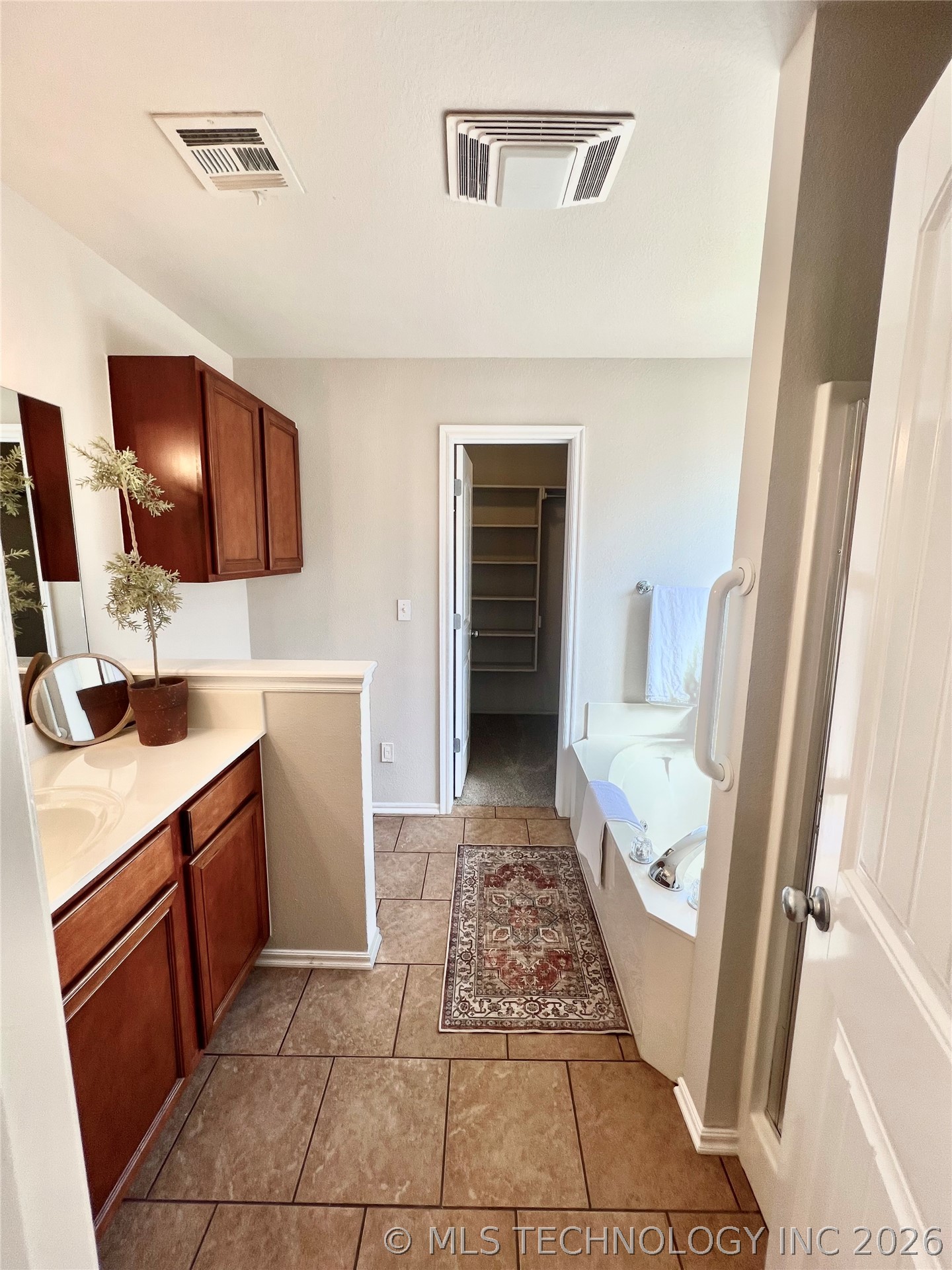 11280 S 277th East Avenue Property Photo 17