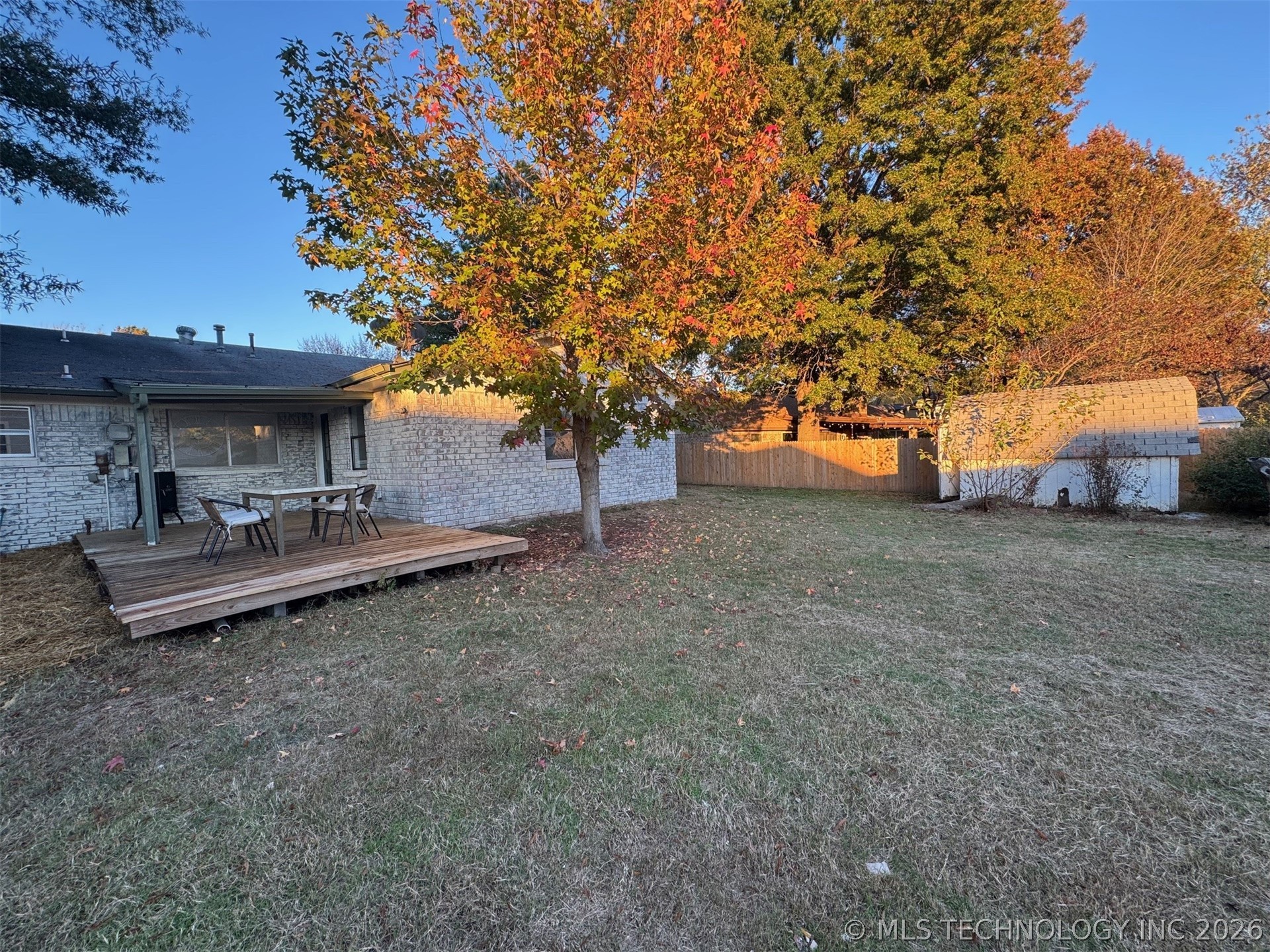 2701 E Indianola Street Property Photo 6