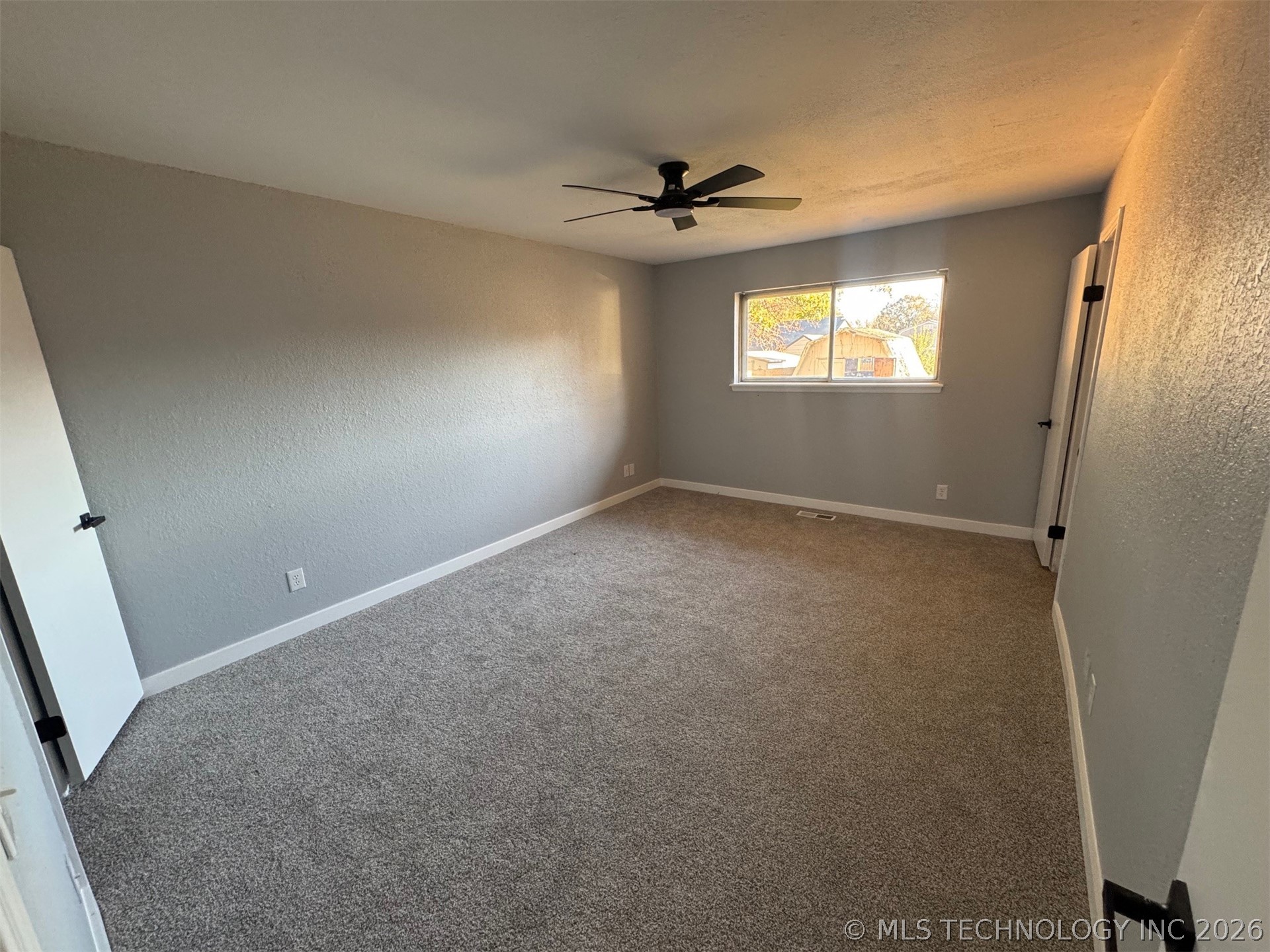 2701 E Indianola Street Property Photo 10