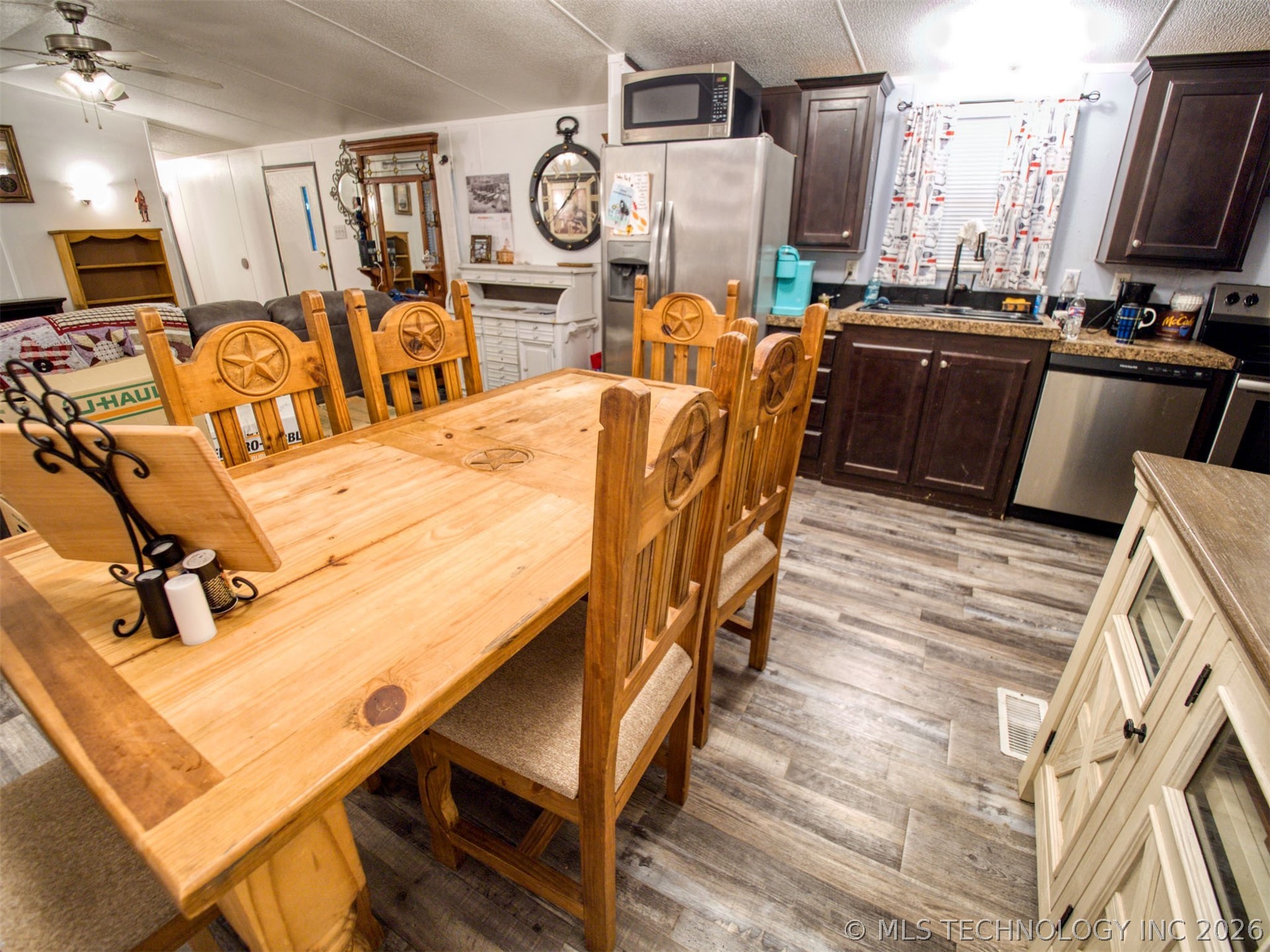 10355 Springfield Property Photo 8