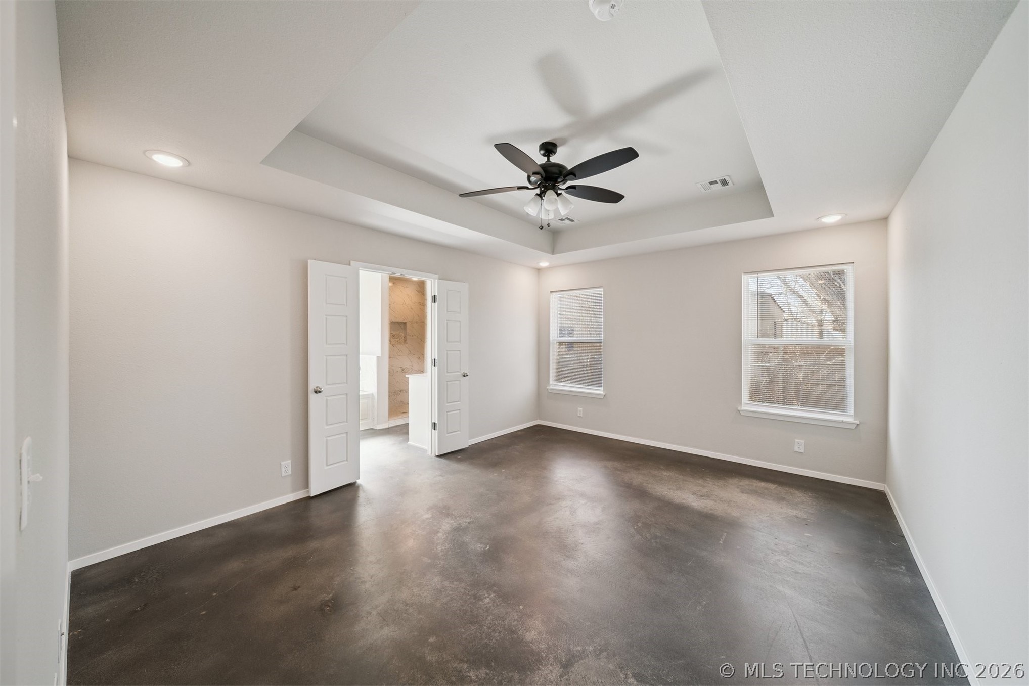 215 N Broadway Street Property Photo 18