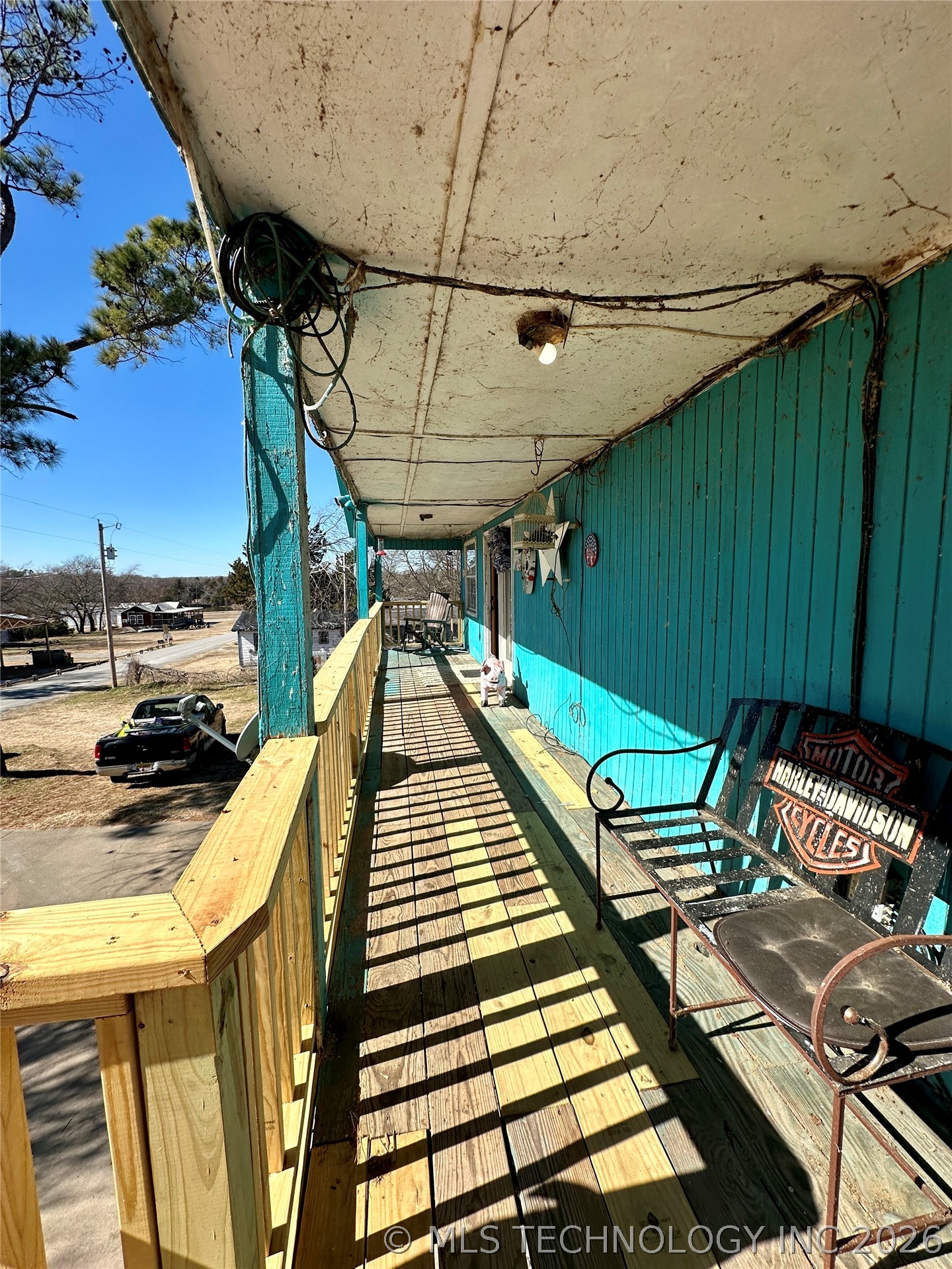 5924 Kickapoo Avenue Property Photo 5