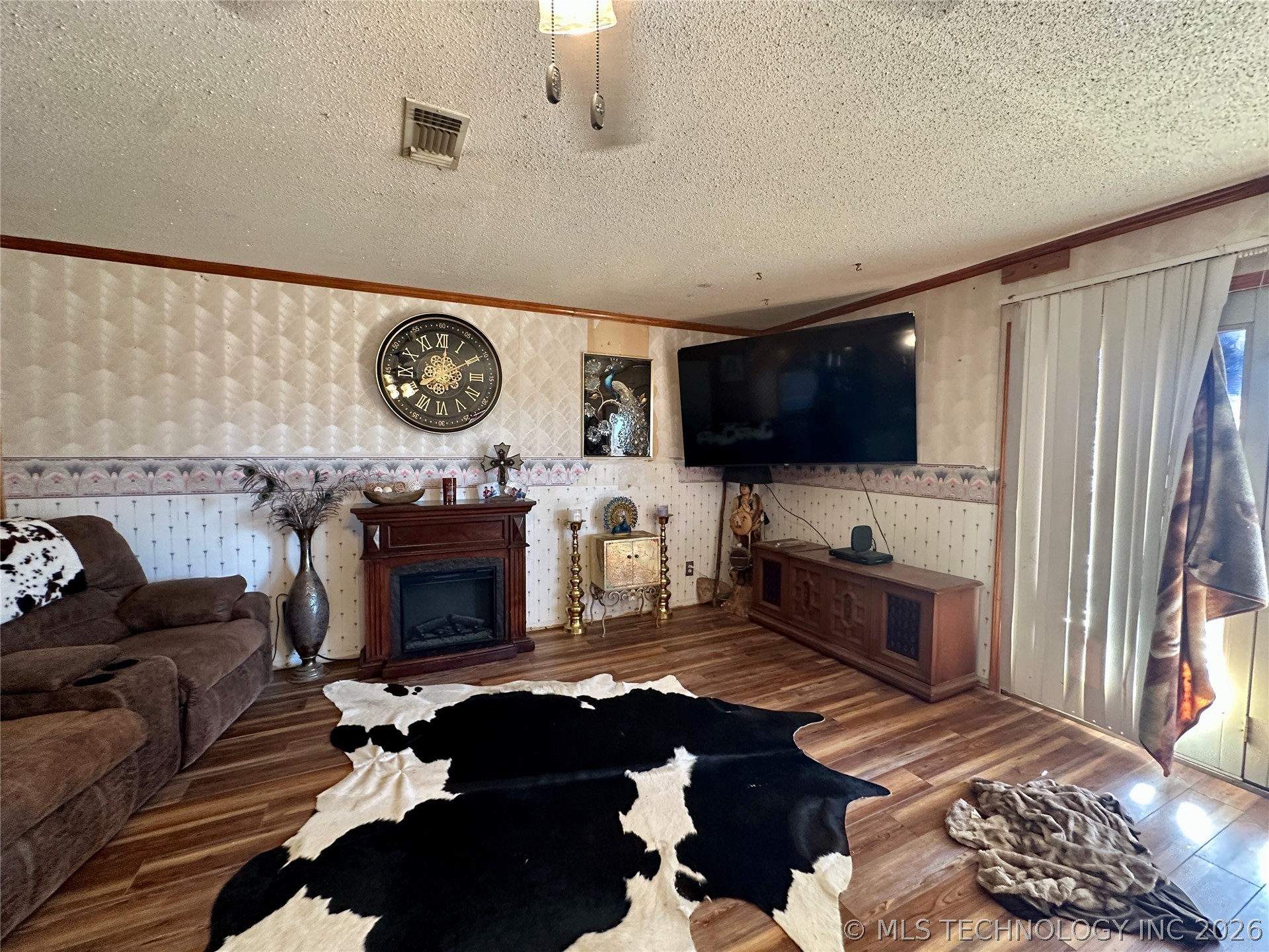 5924 Kickapoo Avenue Property Photo 6