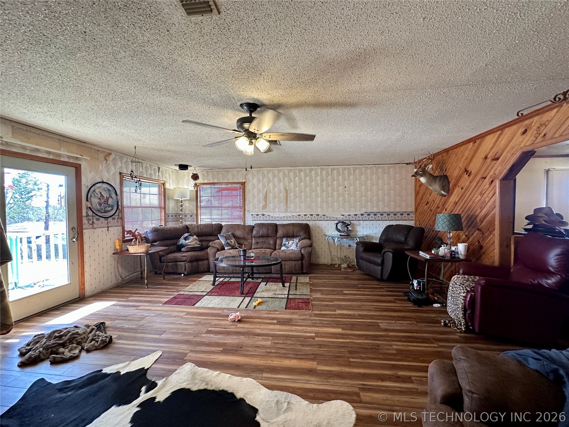 5924 Kickapoo Avenue Property Photo 8