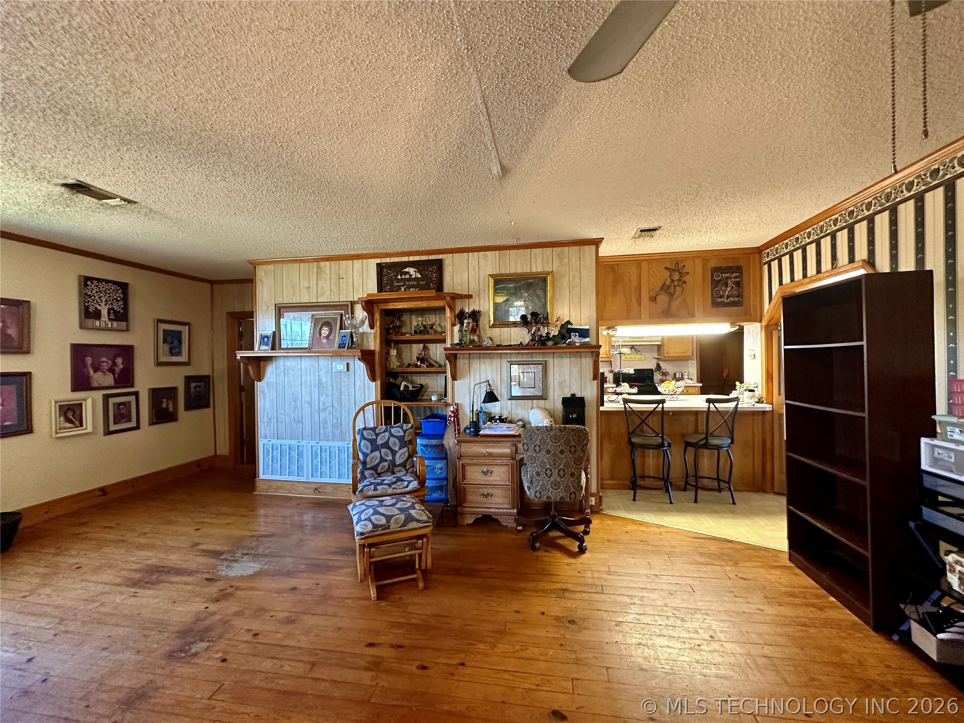5924 Kickapoo Avenue Property Photo 12